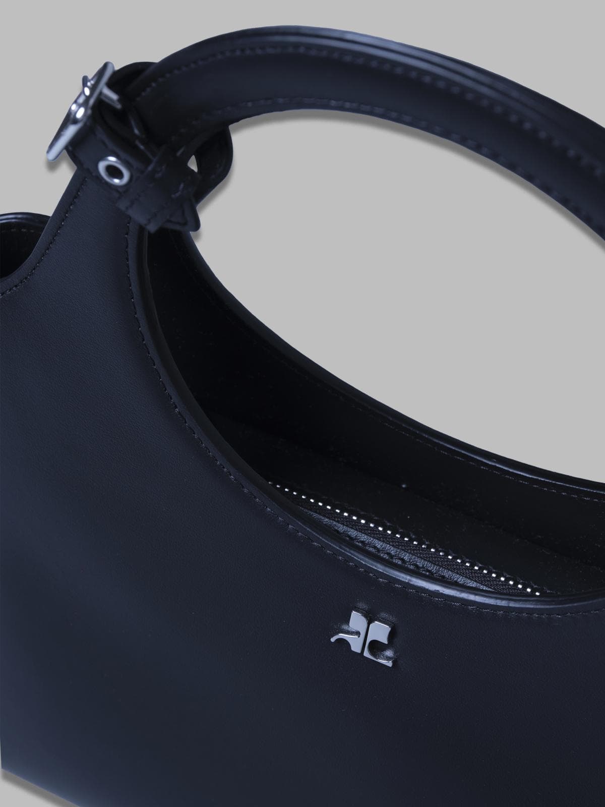 COURREGES holy day bag da donna in Borse a spalla Drestige - Casamassima, commercioVirtuoso.it
