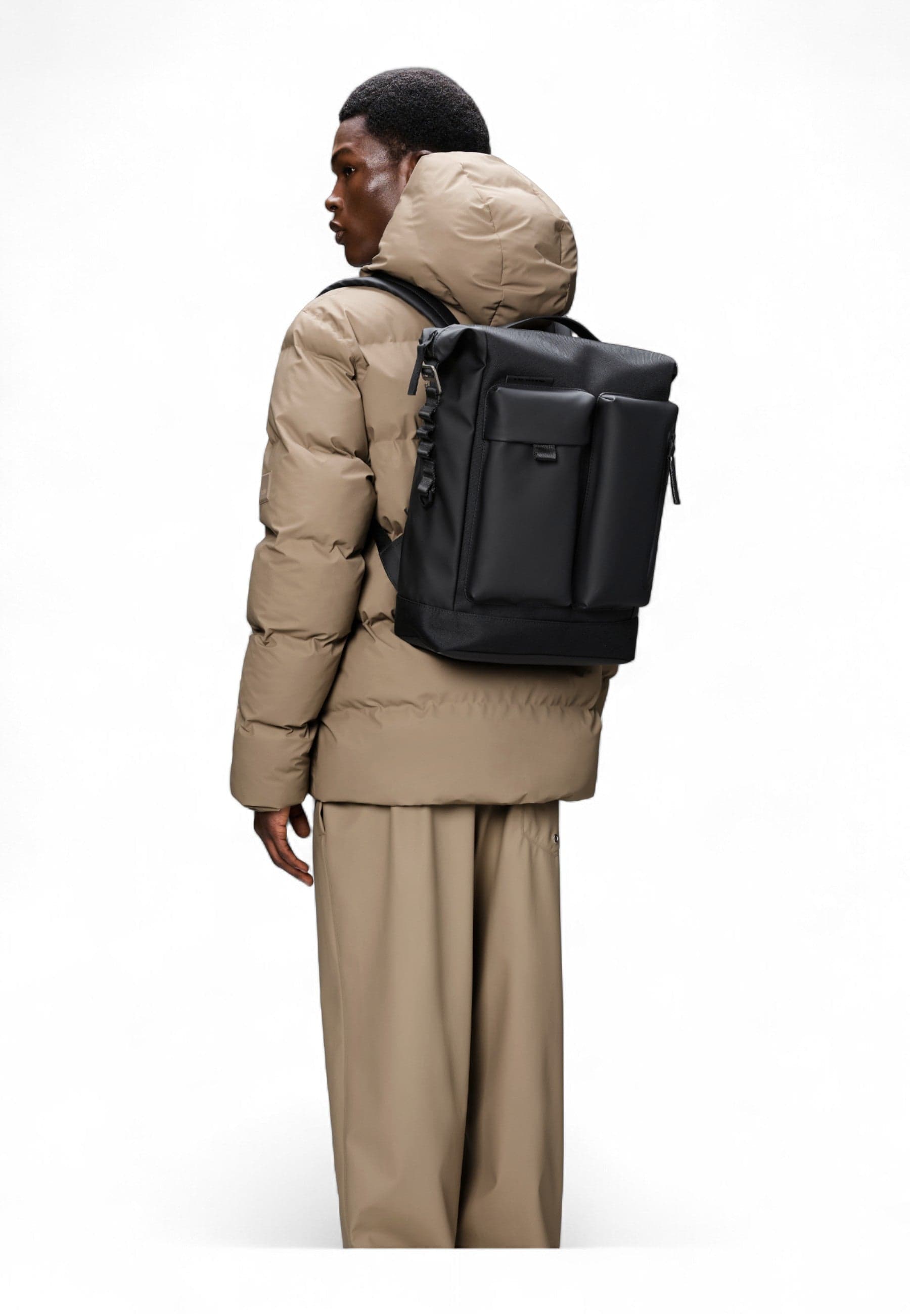 RAINS Zaino Uomo Rains 12960 BLACK da donna in Zaini Casual Drestige - Casamassima, commercioVirtuoso.it