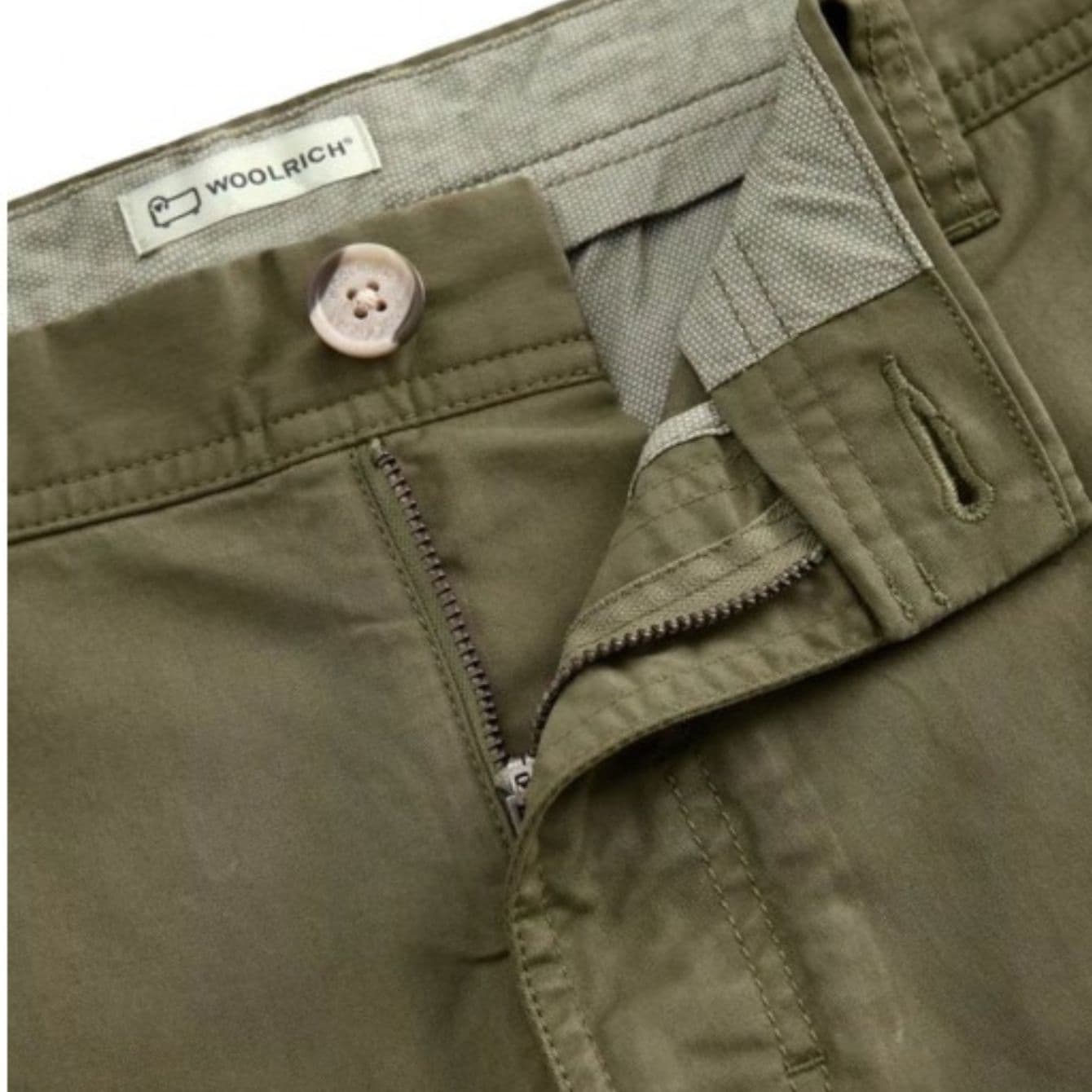 Woolrich - Ut2559 Classic Cargo Short 6098 Ivy Green WOSH0029MR da uomo in Pantaloncini Drestige - Casamassima, commercioVirtuoso.it