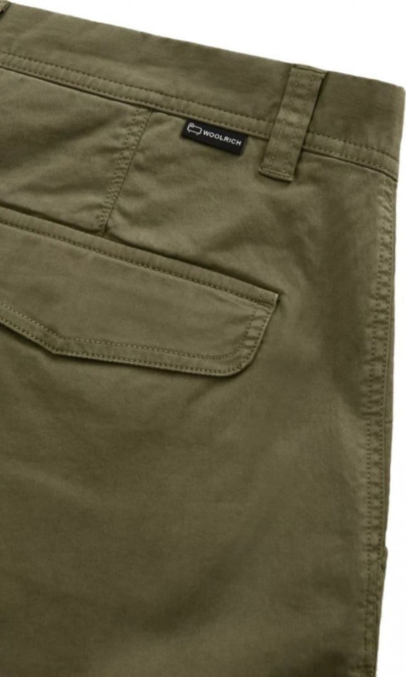 Woolrich - Ut2559 Classic Cargo Short 6098 Ivy Green WOSH0029MR da uomo in Pantaloncini Drestige - Casamassima, commercioVirtuoso.it