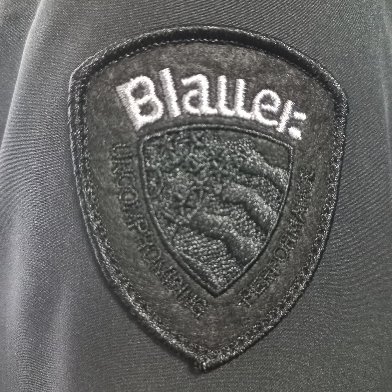 Blauer - Trench Piuma Nero BLUK3053 da uomo in Giacche Drestige - Casamassima, commercioVirtuoso.it