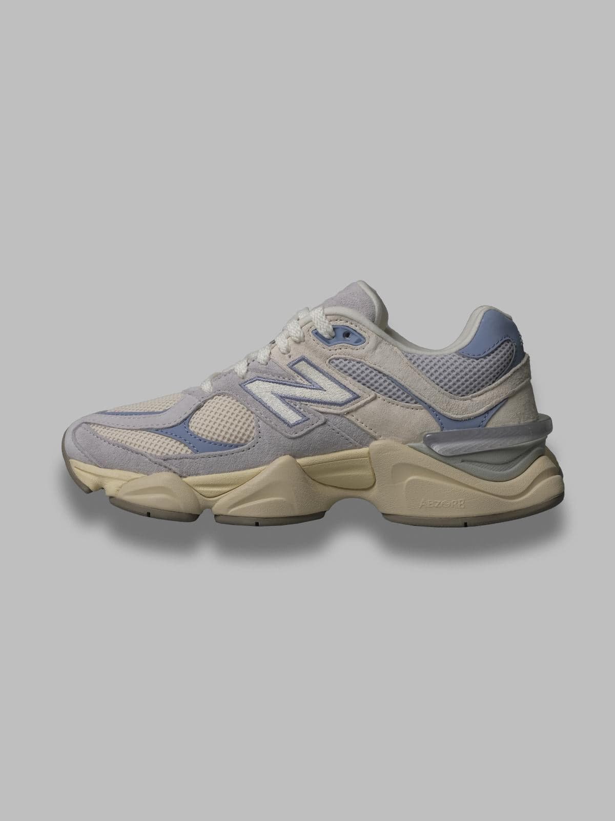 NEW BALANCE 9060 lilac/light - scarpa lifestyle da uomo in Scarpe da corsa su strada Drestige - Casamassima, commercioVirtuoso.it