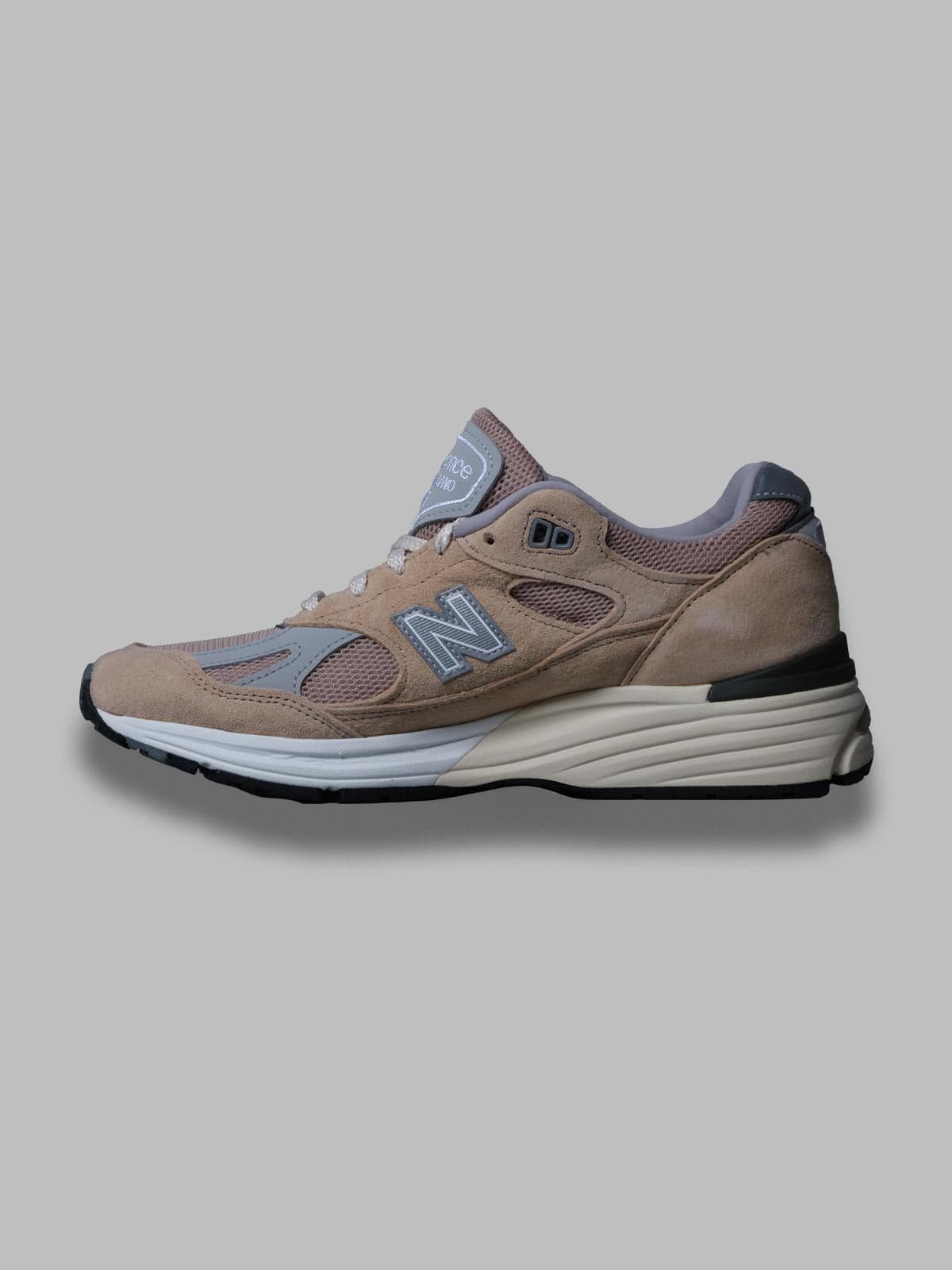 NEW BALANCE 991v2 beige - scarpa lifestyle - pigskin/synthetic/mesh da uomo in Sneaker casual Drestige - Casamassima, commercioVirtuoso.it
