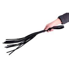 Frusta Pleasure Whip Frustino sexy nero pelle PU ottima qualità bondage BDSM 45 cm circa in prodotto Erosdom - Palmi, commercioVirtuoso.it