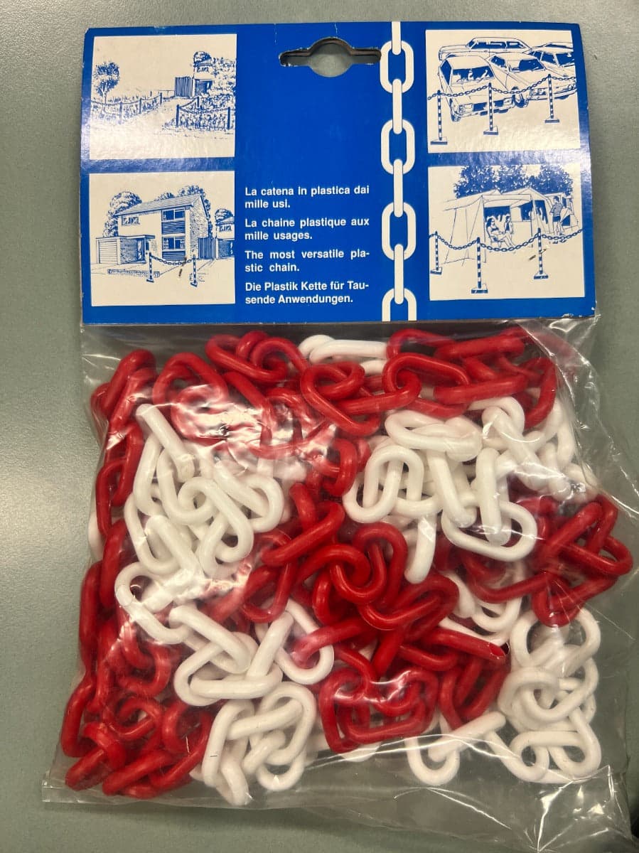 PROMAX - CATENA IN PLASTICA BIANCA E ROSSA 5 METRI + 2 ANELLI DI GIUNZIONE in Barriere Parcheggio Stockdoc - Terni, commercioVirtuoso.it