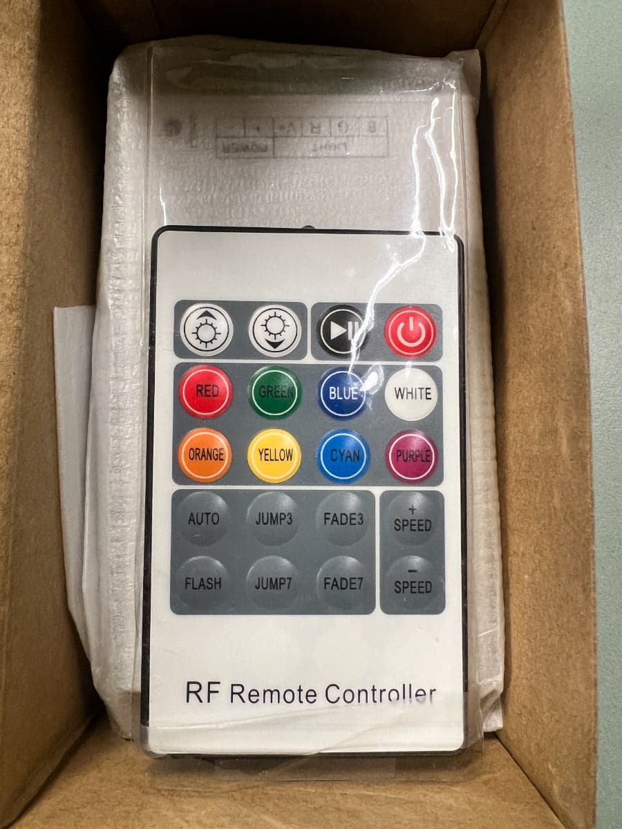 SHANYAO - RGB CONTROLLER P/STRIP COMP.TEL.20 in Nastri LED Stockdoc - Terni, commercioVirtuoso.it