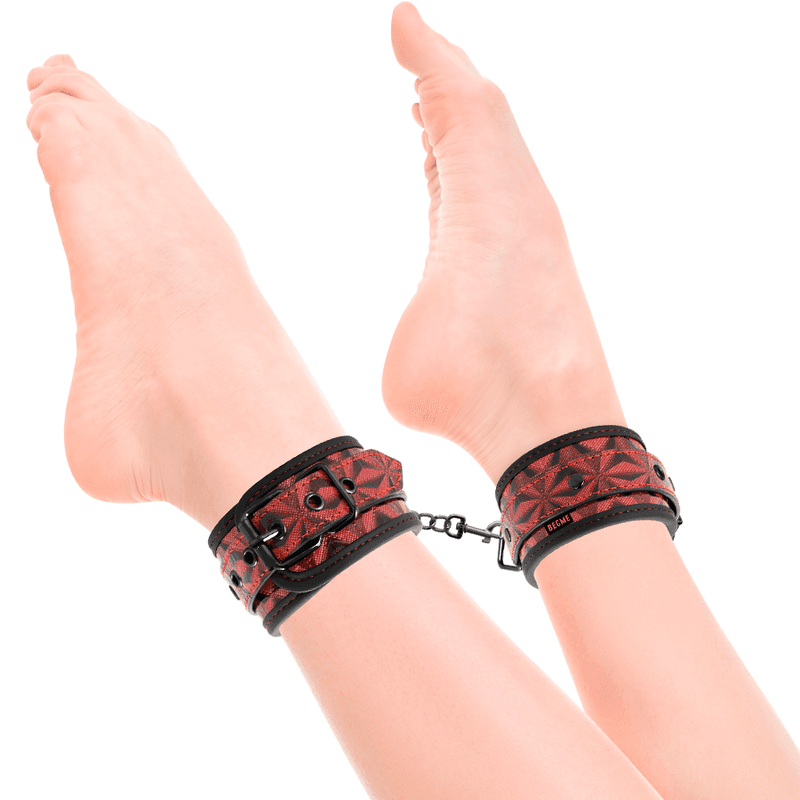 BEGME cavigliere fetish in morbido neoprene colore rosso e nero in Accessori per costrizione Kondorama - Martinsicuro, commercioVirtuoso.it