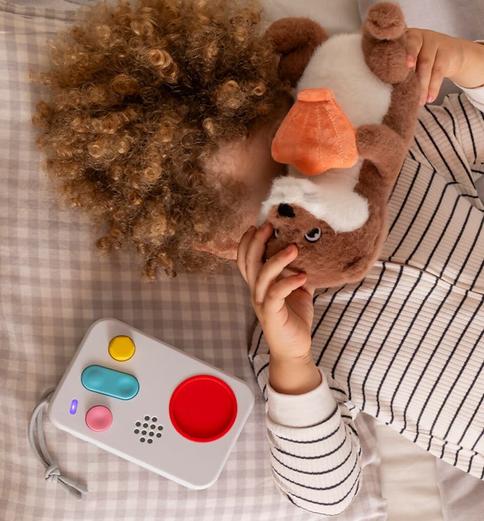 FABA Coccole e abbracci con Marta - storie e fiabe sonore - gioco sonoro educativo - RACCONTASTORIE NON INCLUSO in Animali di peluche Sanitaria Gioia del Bimbo - Villa San Giovanni, commercioVirtuoso.it