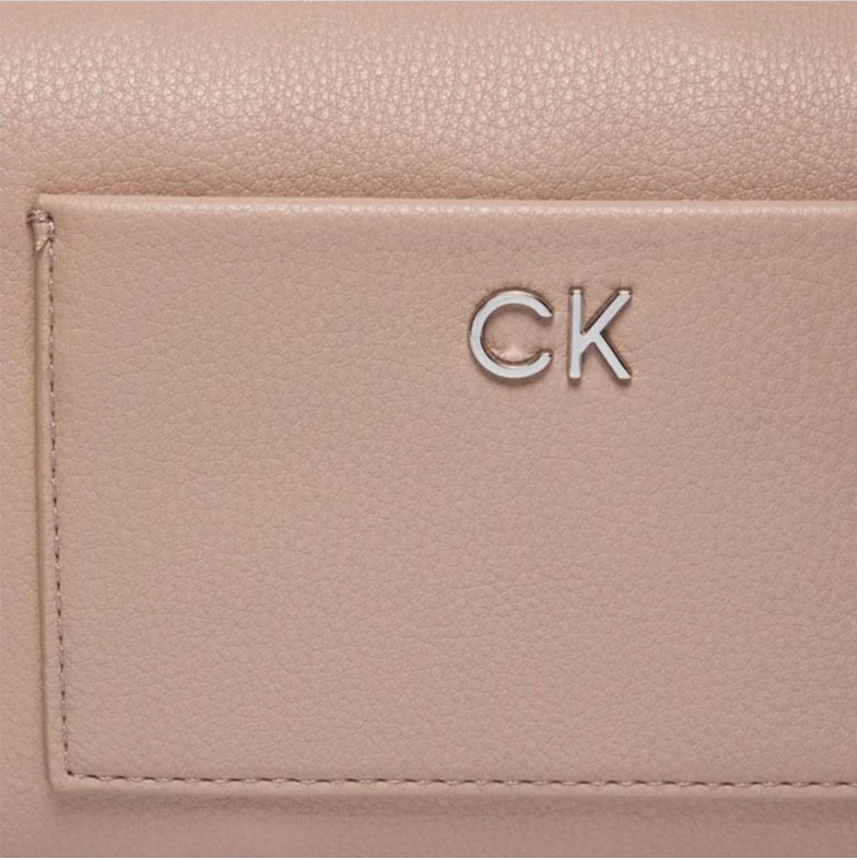 calvin klein BORSA CK DAILY CAMERA BAG PEBBLE da donna in Borse a tracolla Drestige - Casamassima, commercioVirtuoso.it