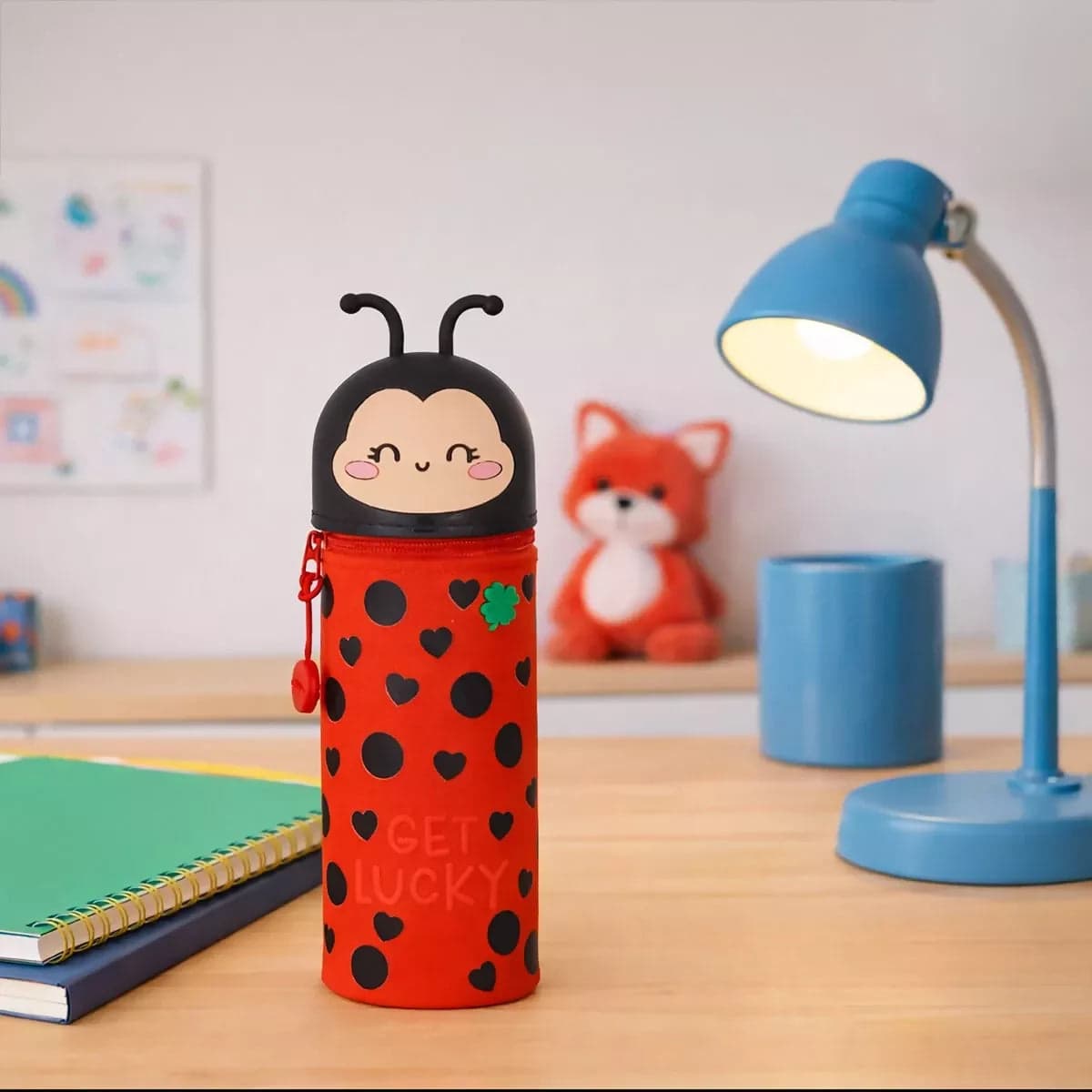Astuccio 2-in-1 in Silicone Ladybug "Get Lucky in Storia Cartoleria Deja Vu - Crotone, commercioVirtuoso.it