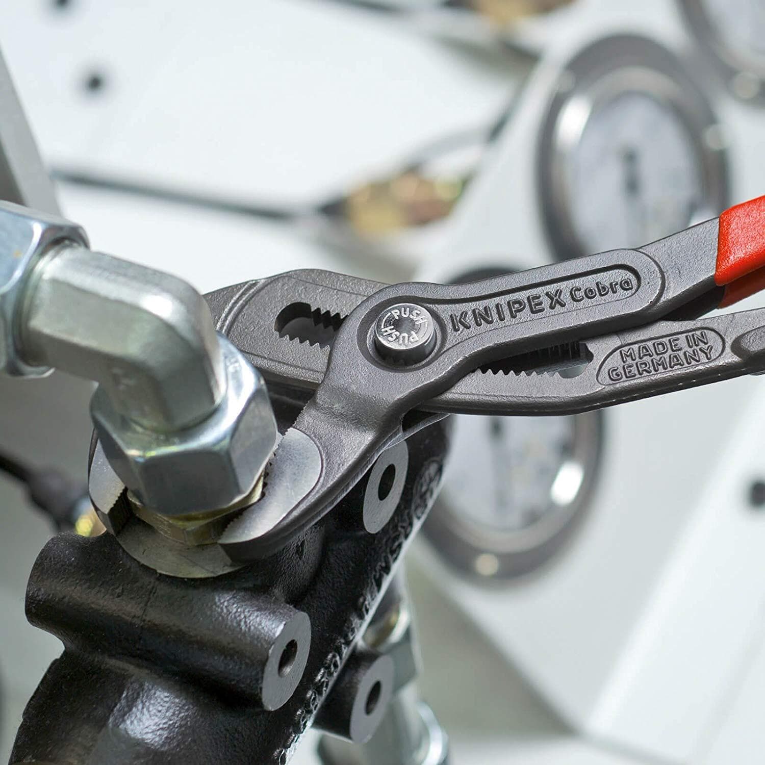 KNIPEX-87-01-180-Cobra