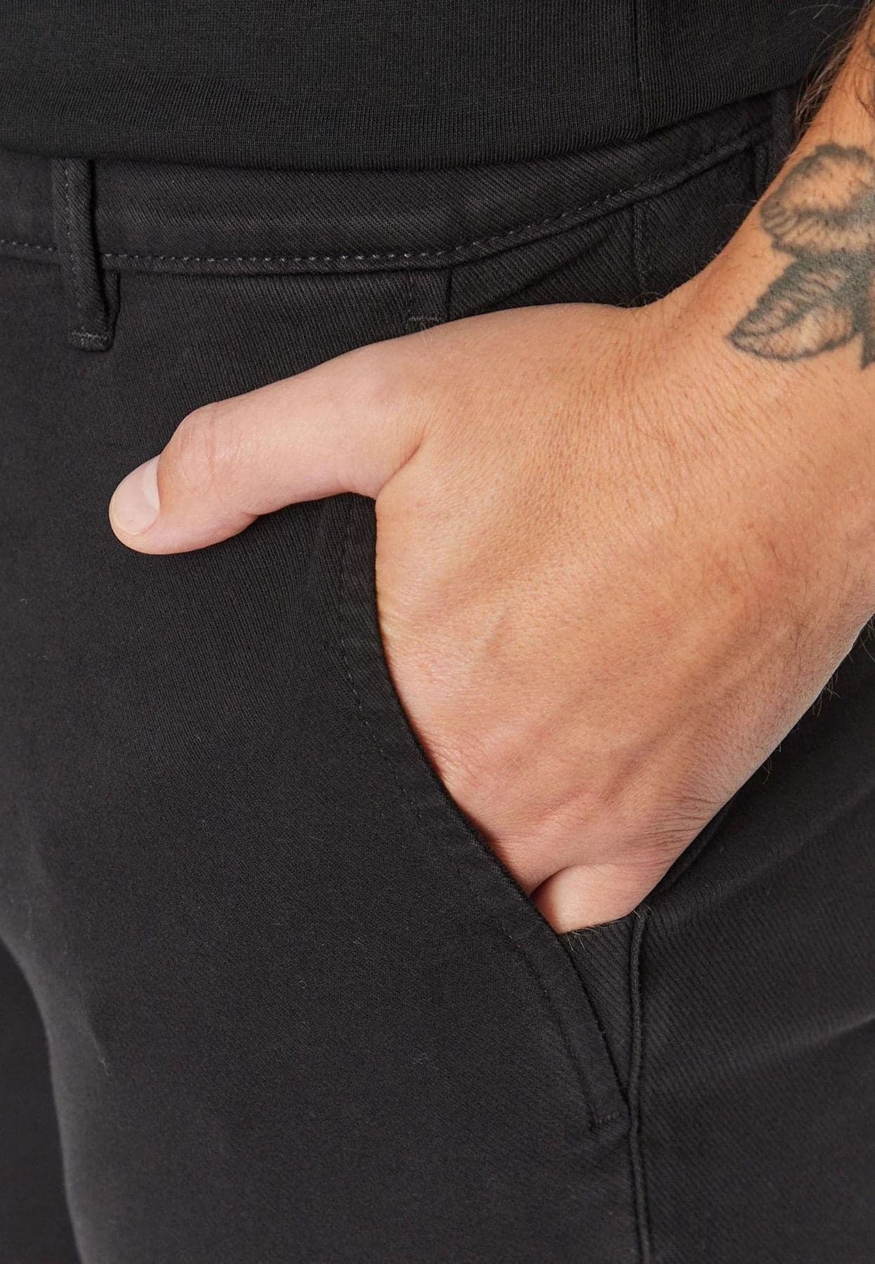 BOSS PANTALONE CHINO_SLIM da uomo in Pantaloni Drestige - Casamassima, commercioVirtuoso.it