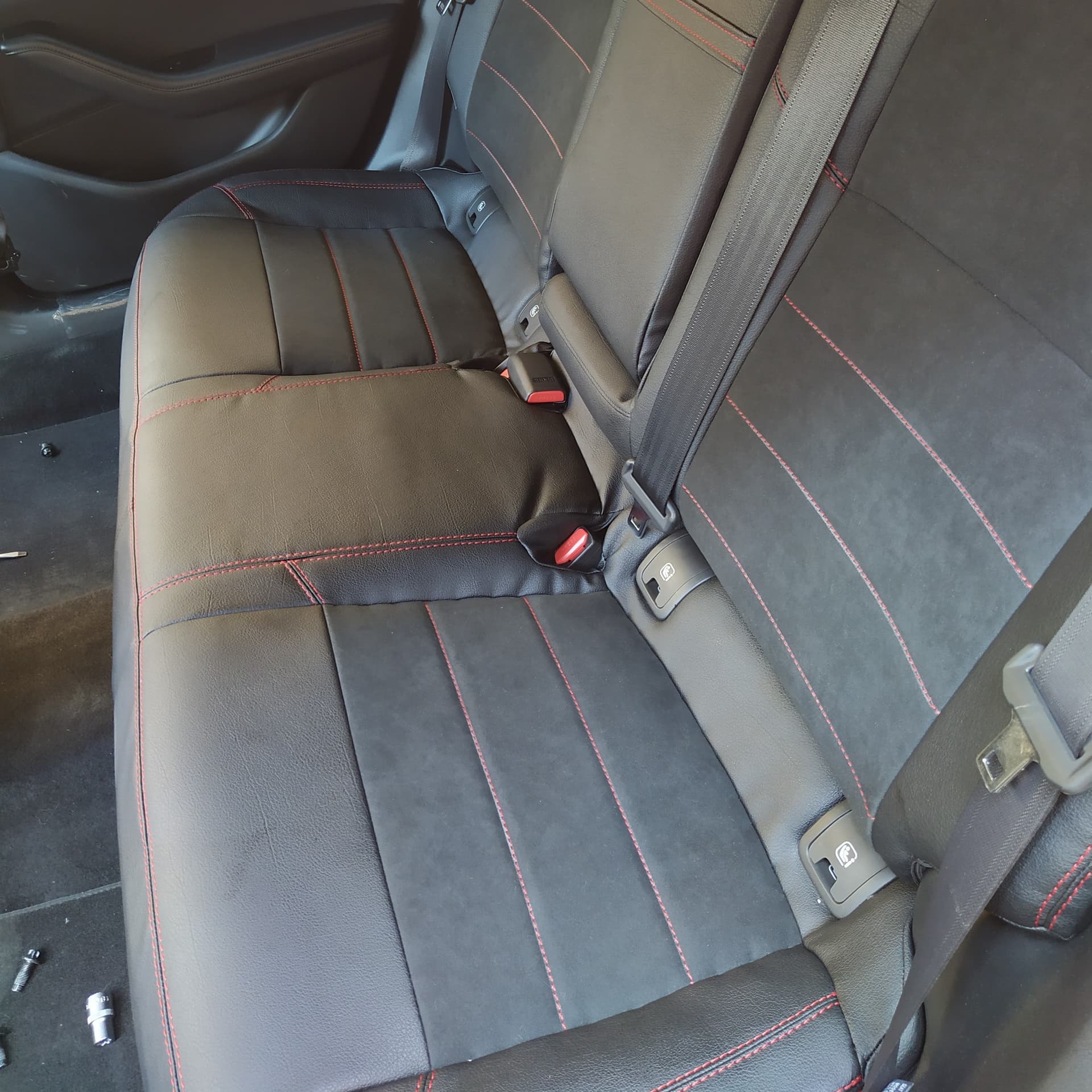 Set Coprisedili su misura di classe premium Mazda 3 (2019+) in Set per interni Autooggetti.it - Roma, commercioVirtuoso.it