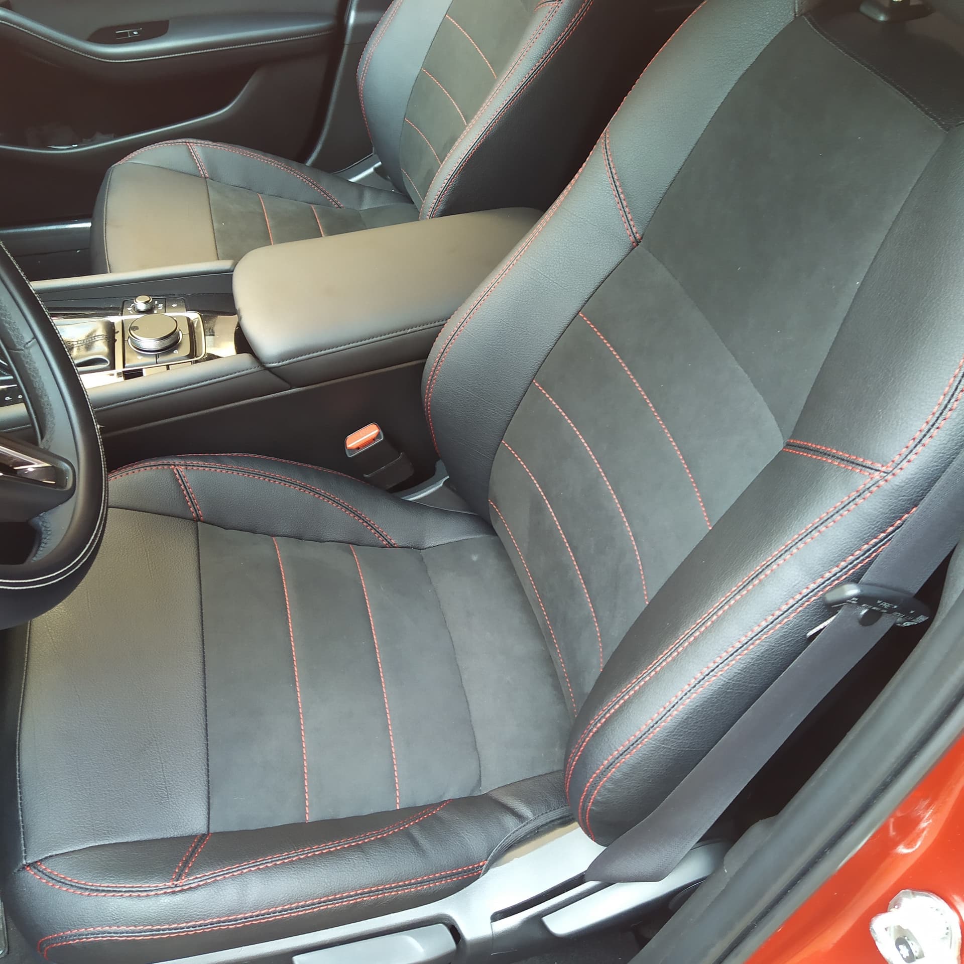 Set Coprisedili su misura di classe premium Mazda 3 (2019+) in Set per interni Autooggetti.it - Roma, commercioVirtuoso.it