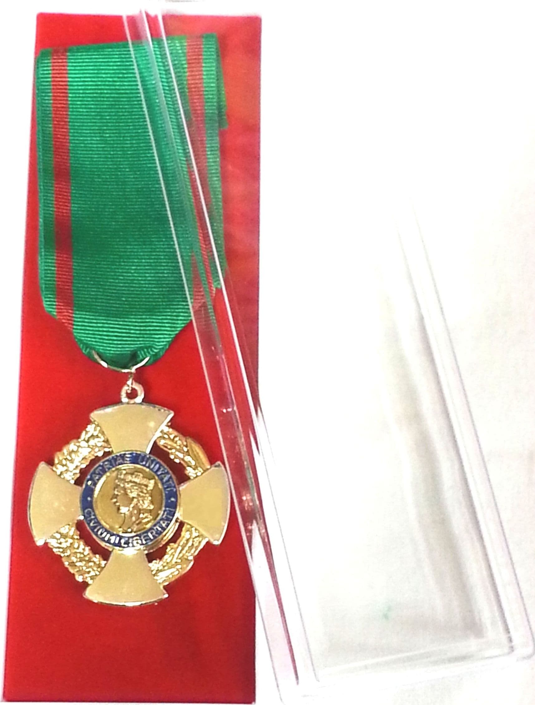 Medaglia / spilla da giacca / nastrino da petto per Cavaliere Ordine della Repubblica in Spille e fermagli Il Distintivo - Pesaro, commercioVirtuoso.it