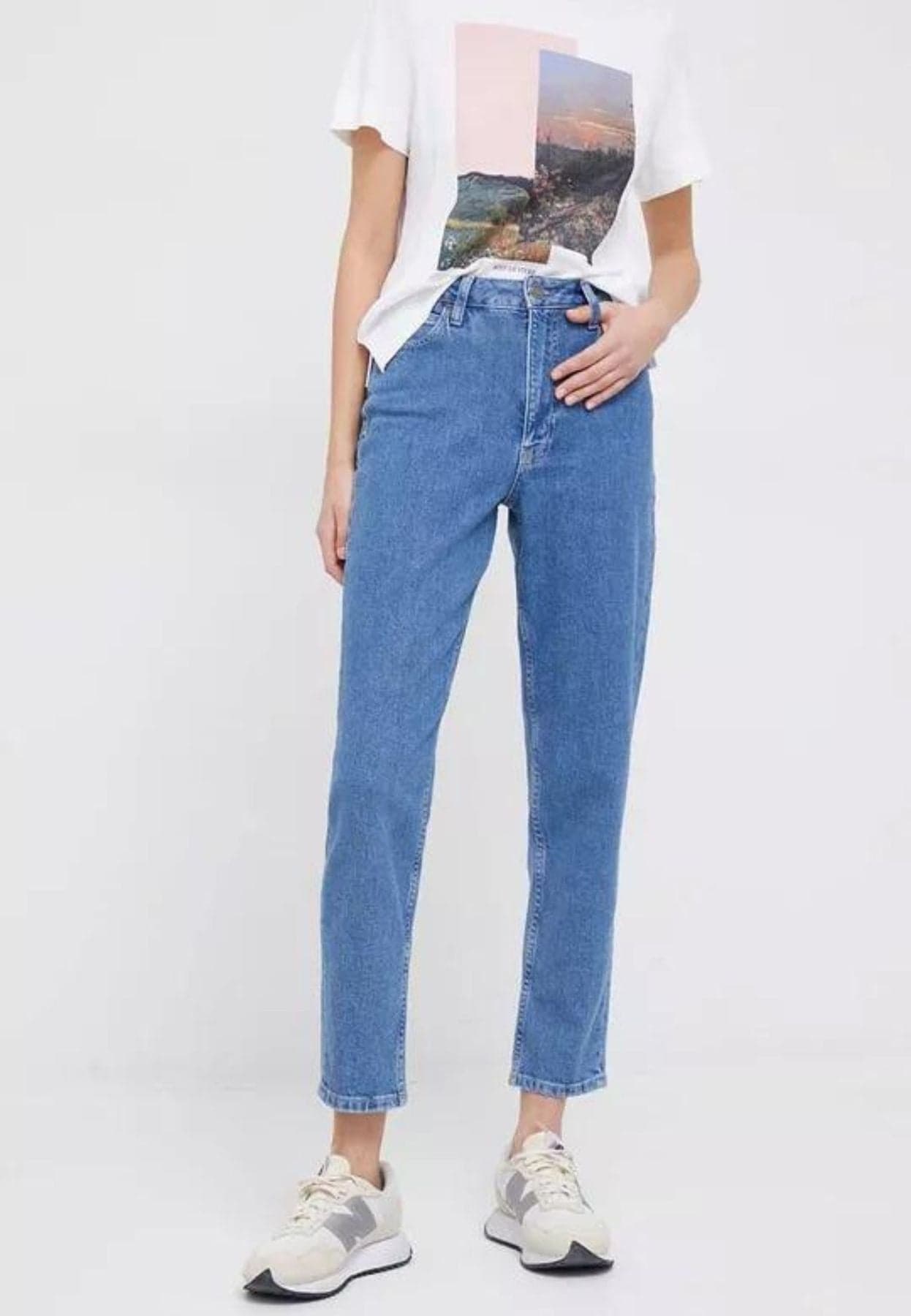 calvin klein jeans HIGH RISE TAPERED-MID BLUE da donna in Jeans Drestige - Casamassima, commercioVirtuoso.it