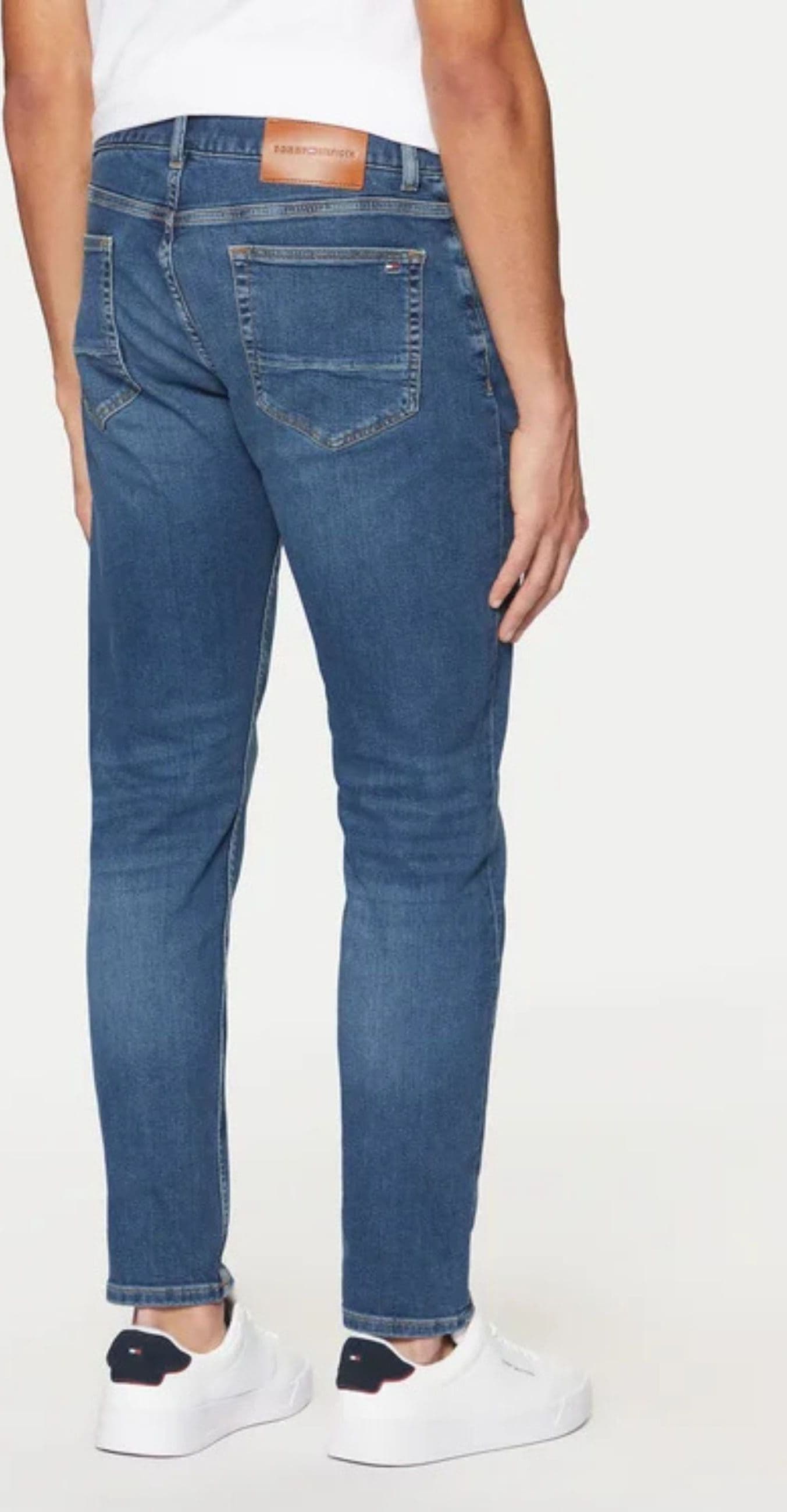 Tommy Hilfiger jeans CORE BLEECKER MID BLUE da uomo in Jeans Drestige - Casamassima, commercioVirtuoso.it