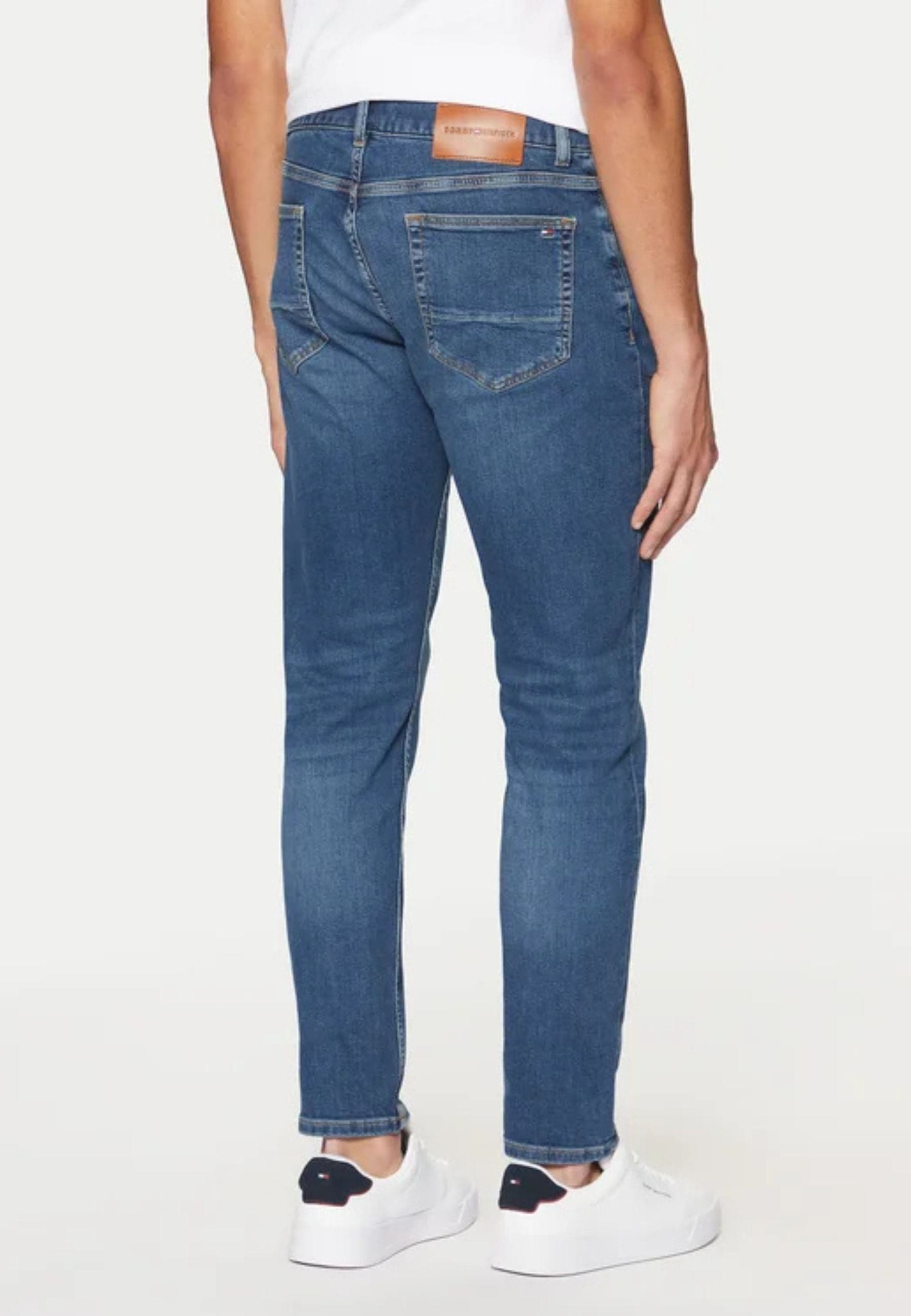 Tommy Hilfiger jeans CORE BLEECKER MID BLUE da uomo in Jeans Drestige - Casamassima, commercioVirtuoso.it