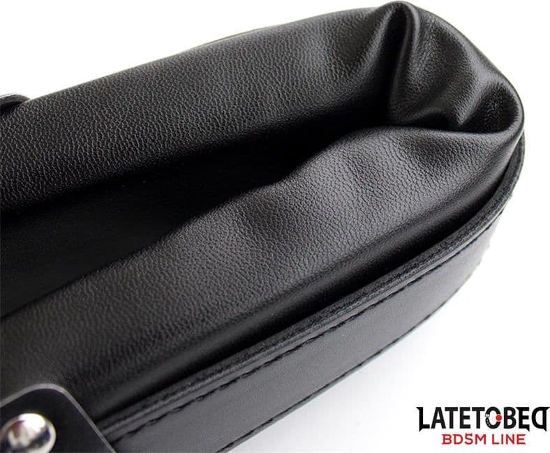 Bondage Master set blocco cosce collo nero regolabile ideale per BDSM e fetish in prodotto Erosdom - Palmi, commercioVirtuoso.it