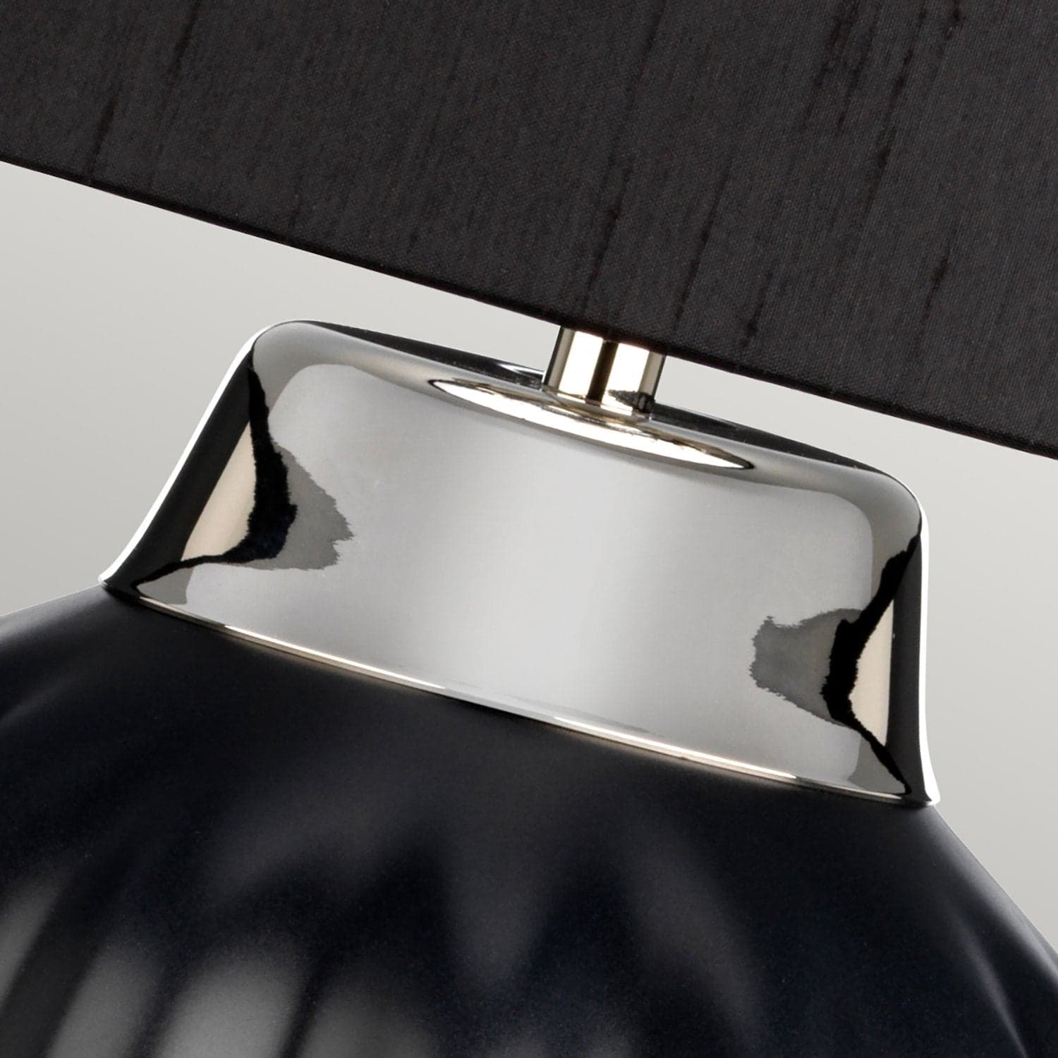 Lampada Da Scrivania Contemporanea Bexley Porcellana Nero Nichel 1 Luce E27 in Lampade da lavoro LuceArt - Montecorvino Pugliano, commercioVirtuoso.it