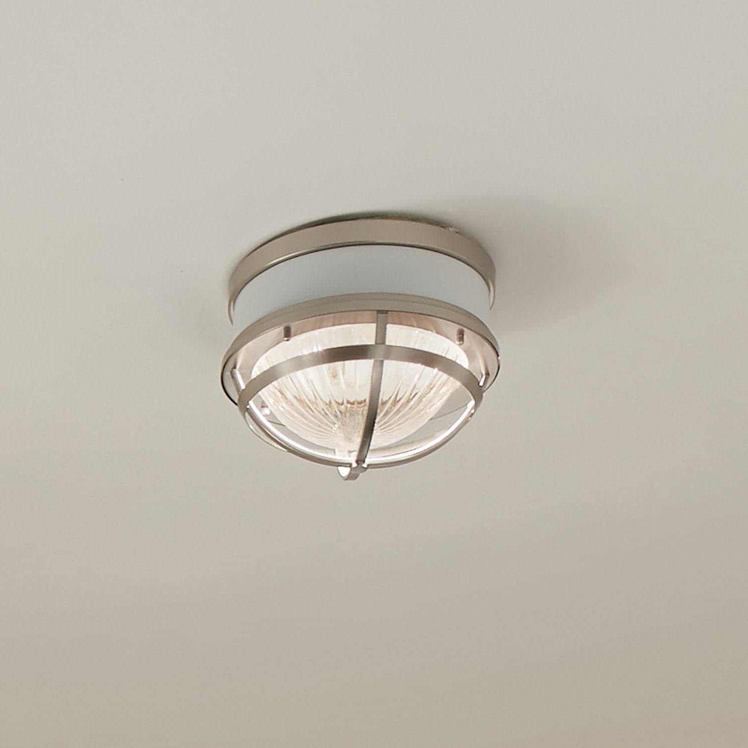 Plafoniera Contemporanea Tollis Acciaio Nichel Spazzolato Bianco 2 Luci E27 in Plafoniere LuceArt - Montecorvino Pugliano, commercioVirtuoso.it