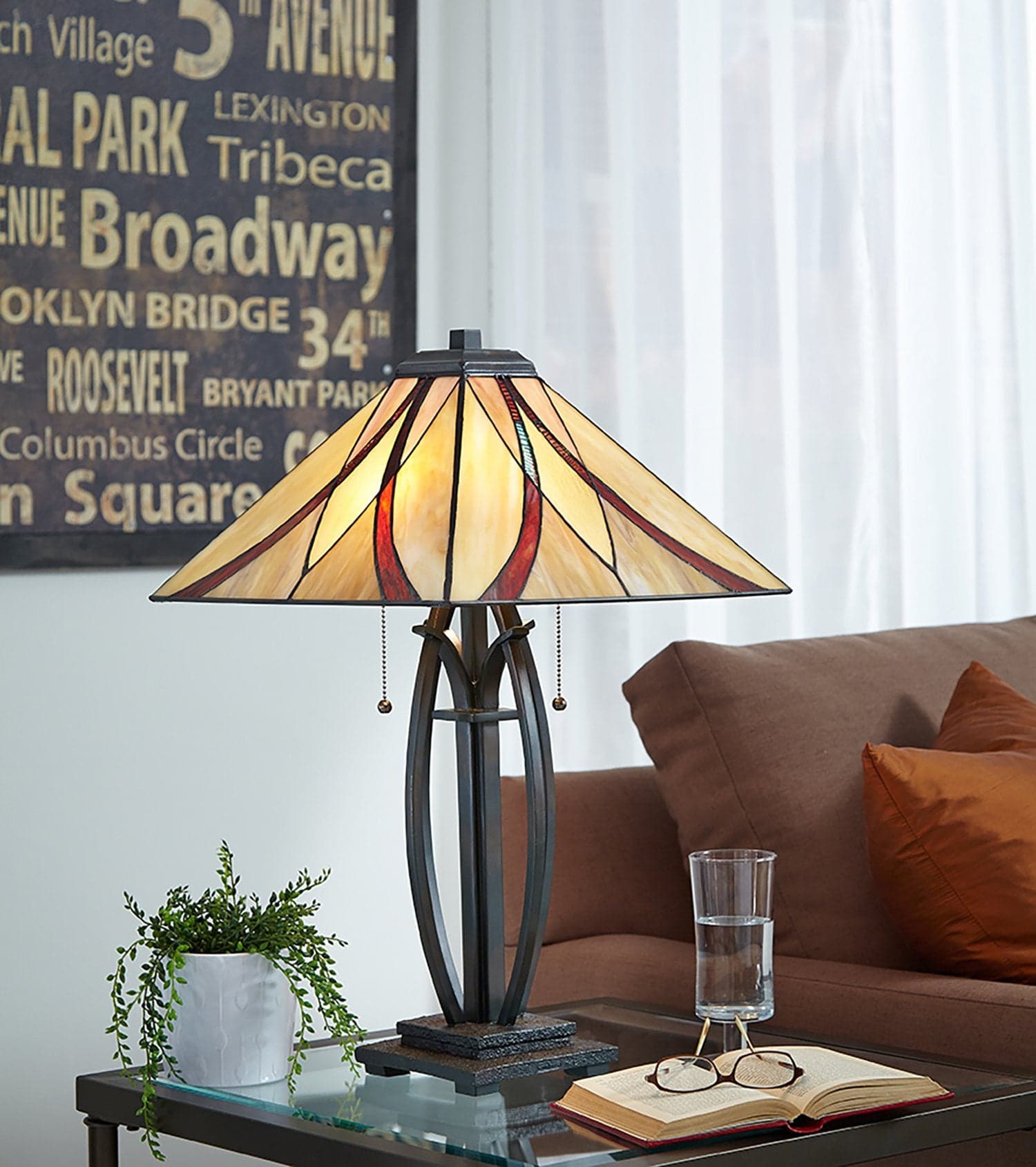 Lampada Da Scrivania Tiffany Asheville Metallo Bronzo Valiant 2 Luci E27 in Lampade da tavolo e abat-jour LuceArt - Montecorvino Pugliano, commercioVirtuoso.it