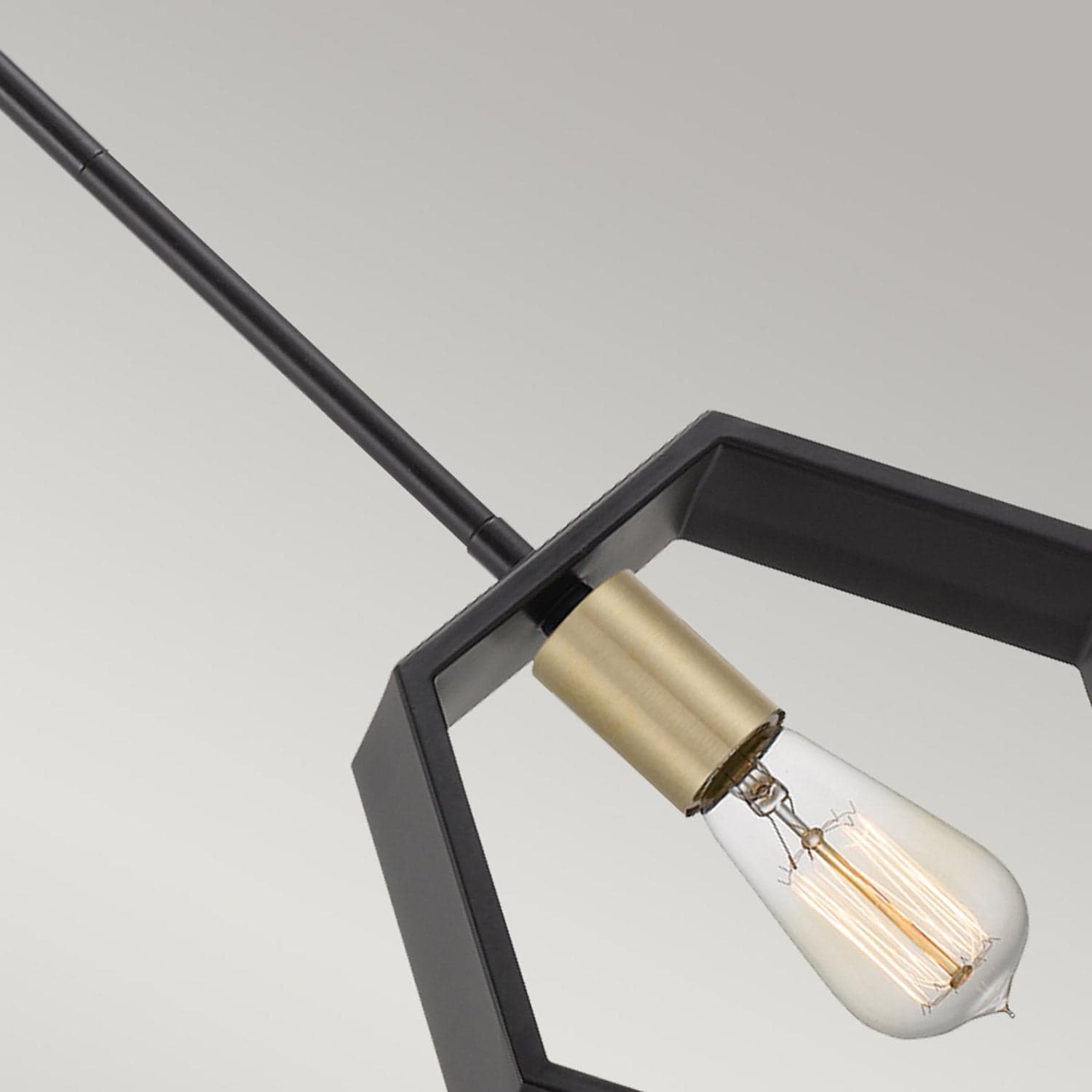 Sospensione Industrial Nordica Bismarck Acciaio Nero Terra 1 Luce E27 in Lampade a sospensione LuceArt - Montecorvino Pugliano, commercioVirtuoso.it