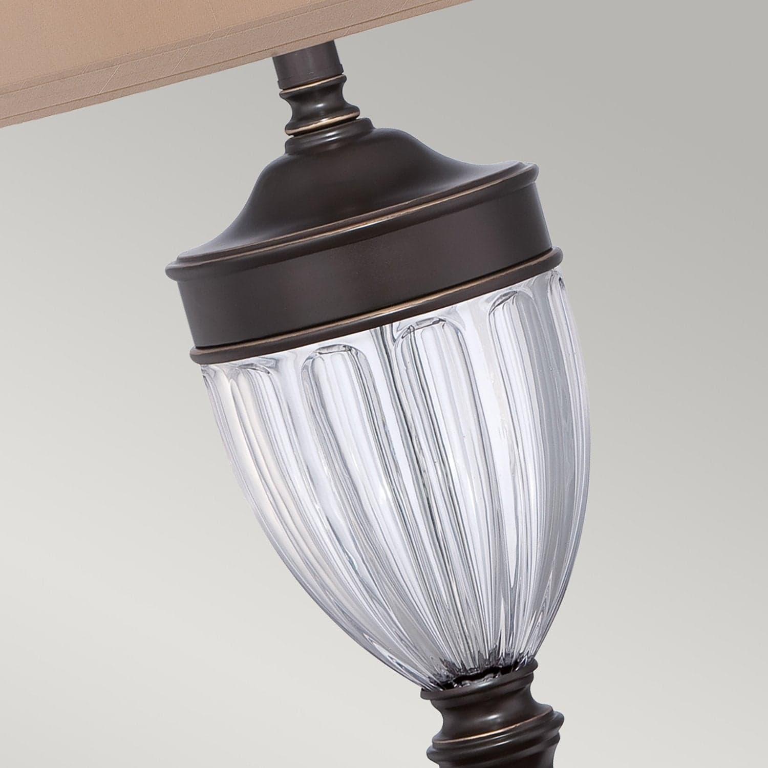 Lampada Da Scrivania Contemporanea Dennison Metallo Bronzo Palladiano 1 Luce E27 in Lampade da tavolo e abat-jour LuceArt - Montecorvino Pugliano, commercioVirtuoso.it