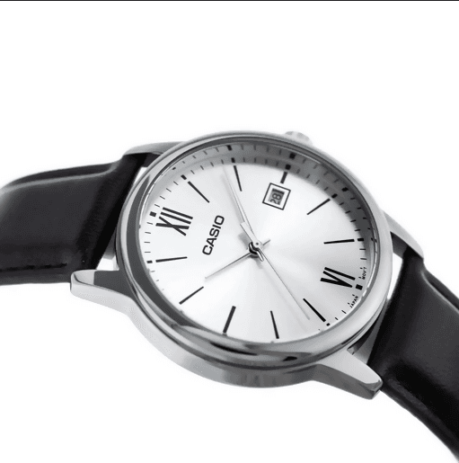 Orologio Casio per uomo, MTP-V002L-7B3, cinturino in pelle nero, movimento al quarzo, impermeabile in Orologi da polso Loweconomy - Marineo, commercioVirtuoso.it