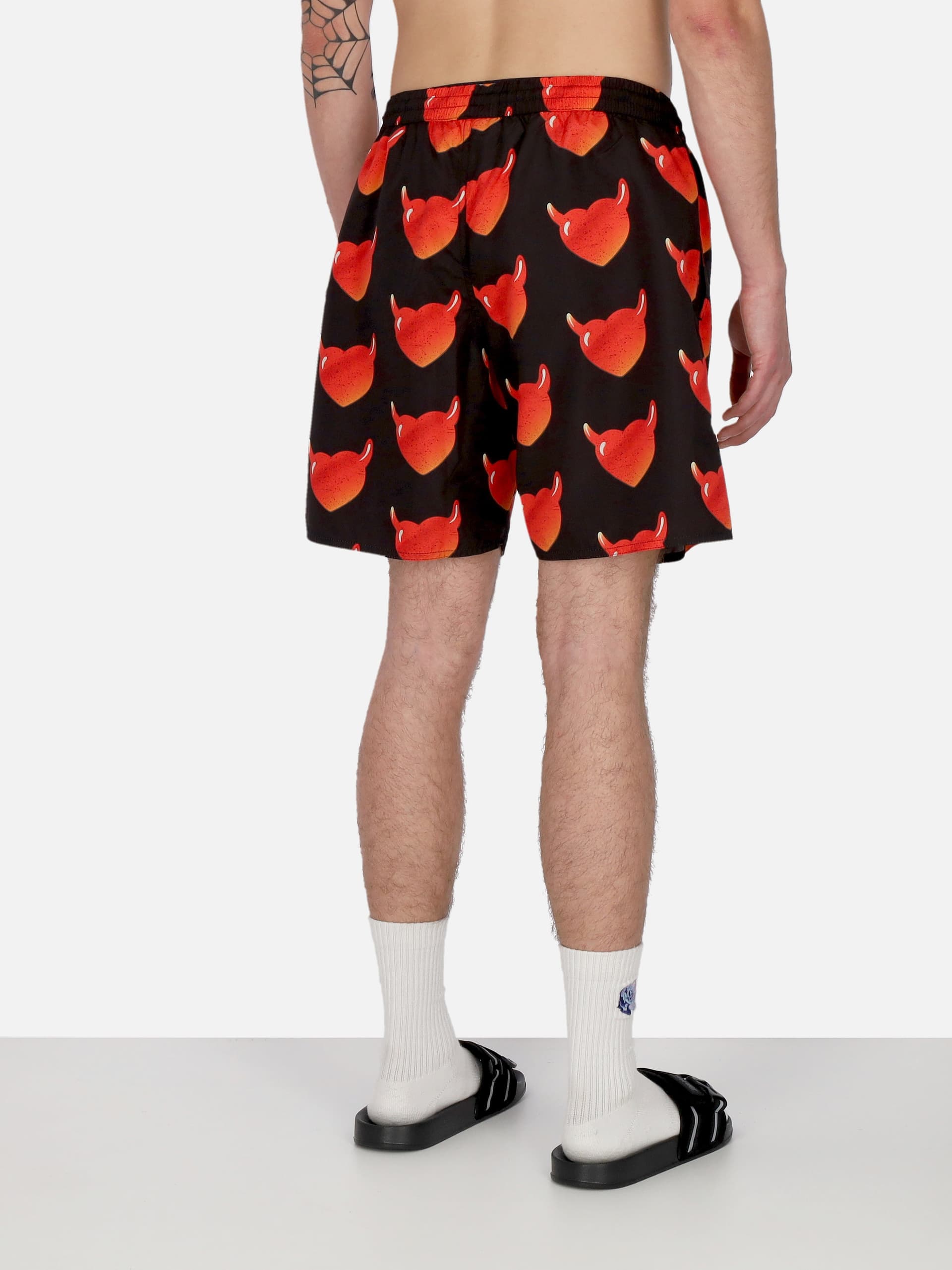 VISION OF SUPER Costume Pantaloncino Uomo Aop Hearts Swimwear Black/red da uomo in Pantaloncini e calzoncini Drestige - Casamassima, commercioVirtuoso.it