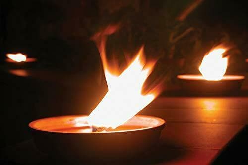 Ceri alla citronella in coccio di terracotta segna passi per matrimoni ed eventi Ø 14,5 cm in Candele in vasetto La Zappa - Altamura, commercioVirtuoso.it