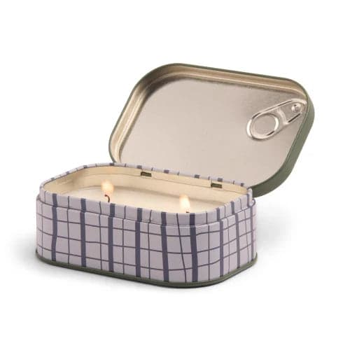 Candela in latta stampata Bistro da 127 g (4,5 oz) con motivo a olive - Fico e Oliva in Autocategorizzazione Più Di Più Ideas - Casalnuovo di Napoli, commercioVirtuoso.it