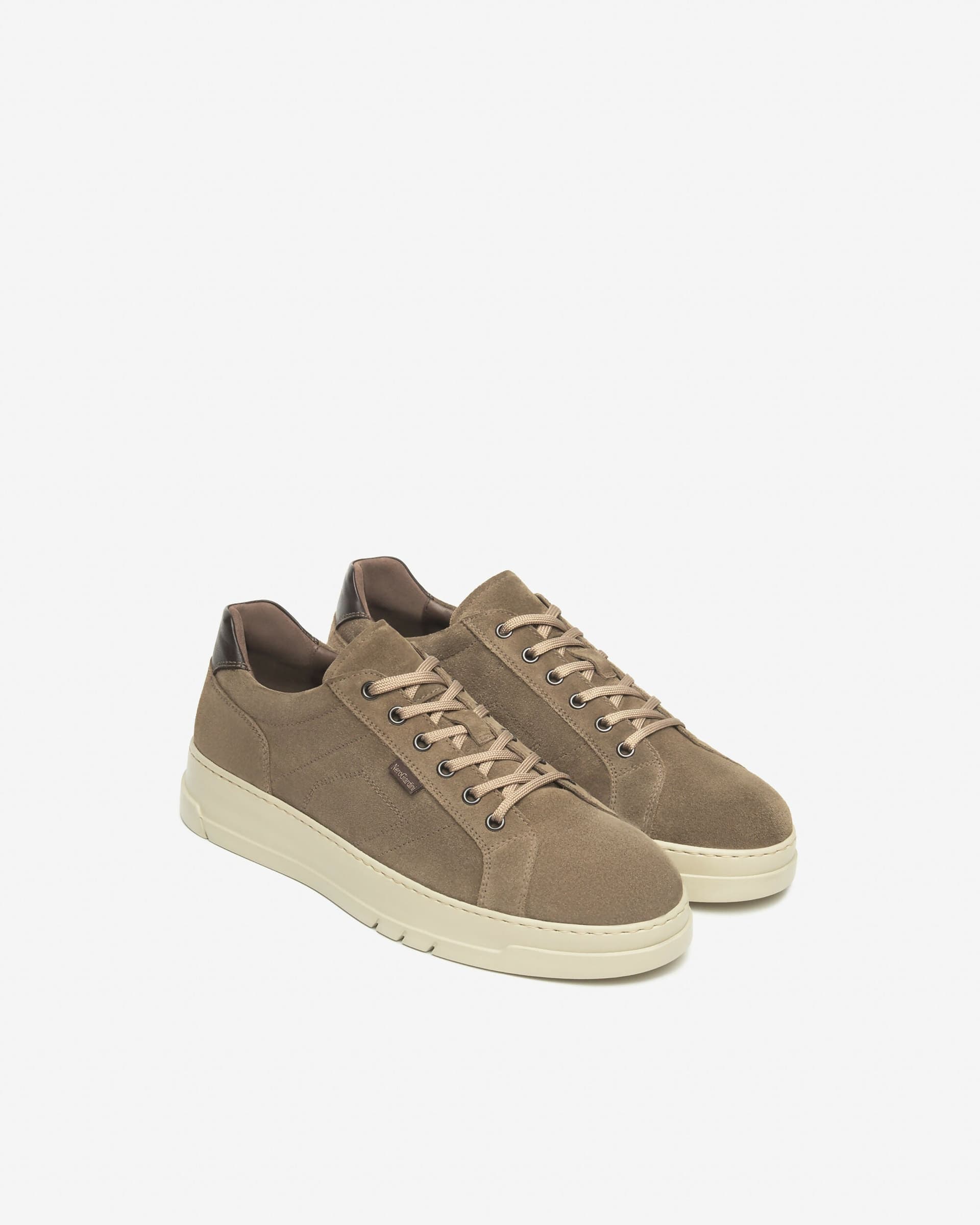 NeroGiardini Uomo sneakers in camoscio e pelle in Scarpe stringate basse Cantali Calzature - Randazzo, commercioVirtuoso.it