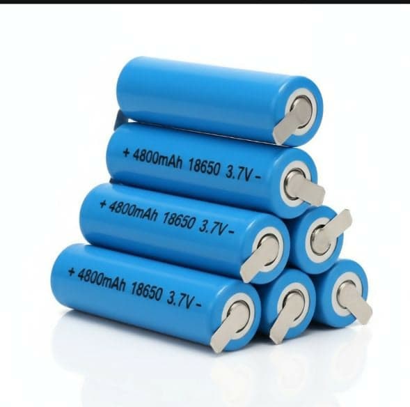 KIT 2x Batterie 18650 Litio Ricaricabili 3.7V 4800mAh Con Linguette Paglietta da Saldare ricambio pacco batterie in Pile ricaricabili Solgeny - Besate, commercioVirtuoso.it