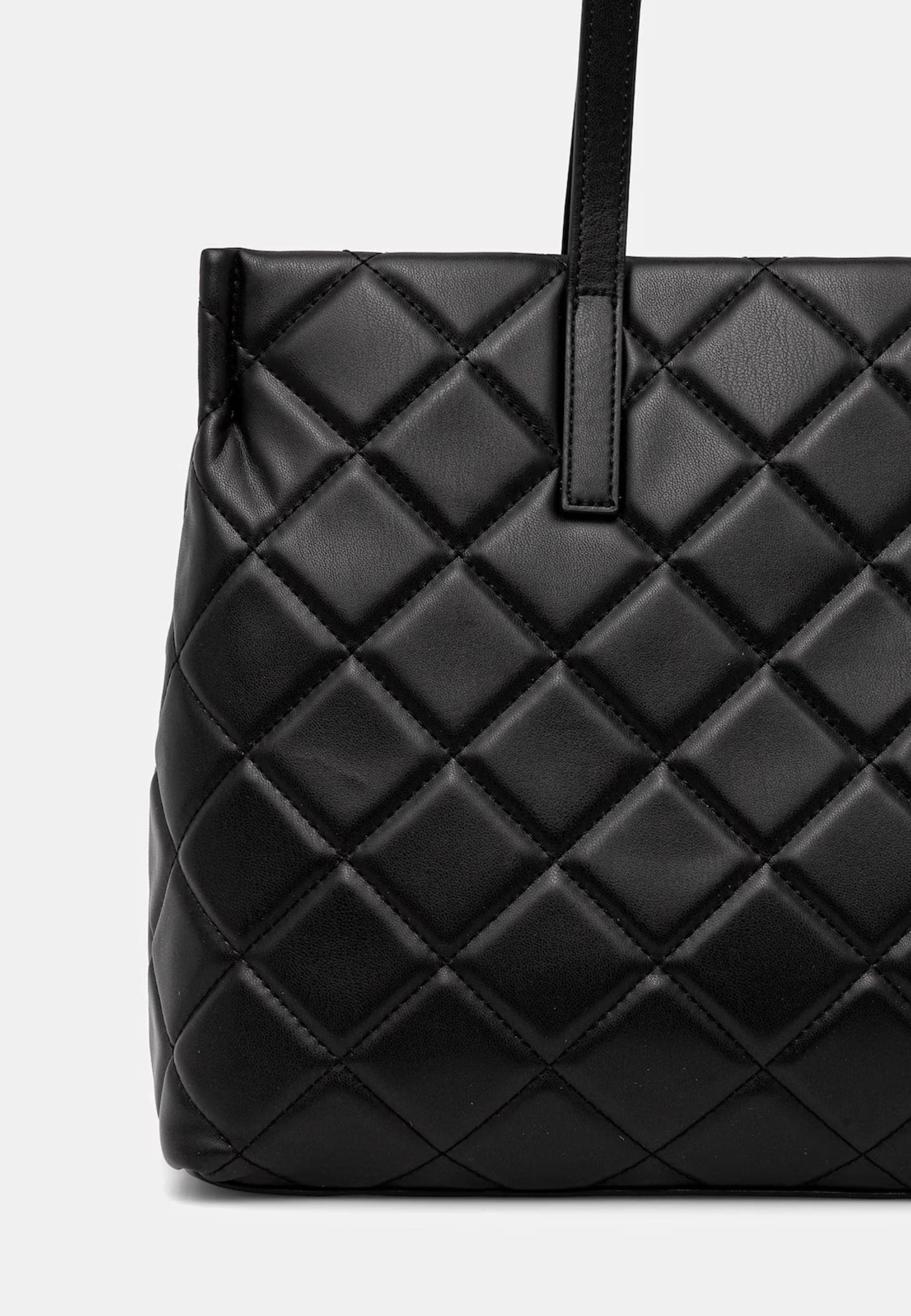 Valentino VALENTINO BORSA OCARINA da donna in Borse a tracolla Drestige - Casamassima, commercioVirtuoso.it