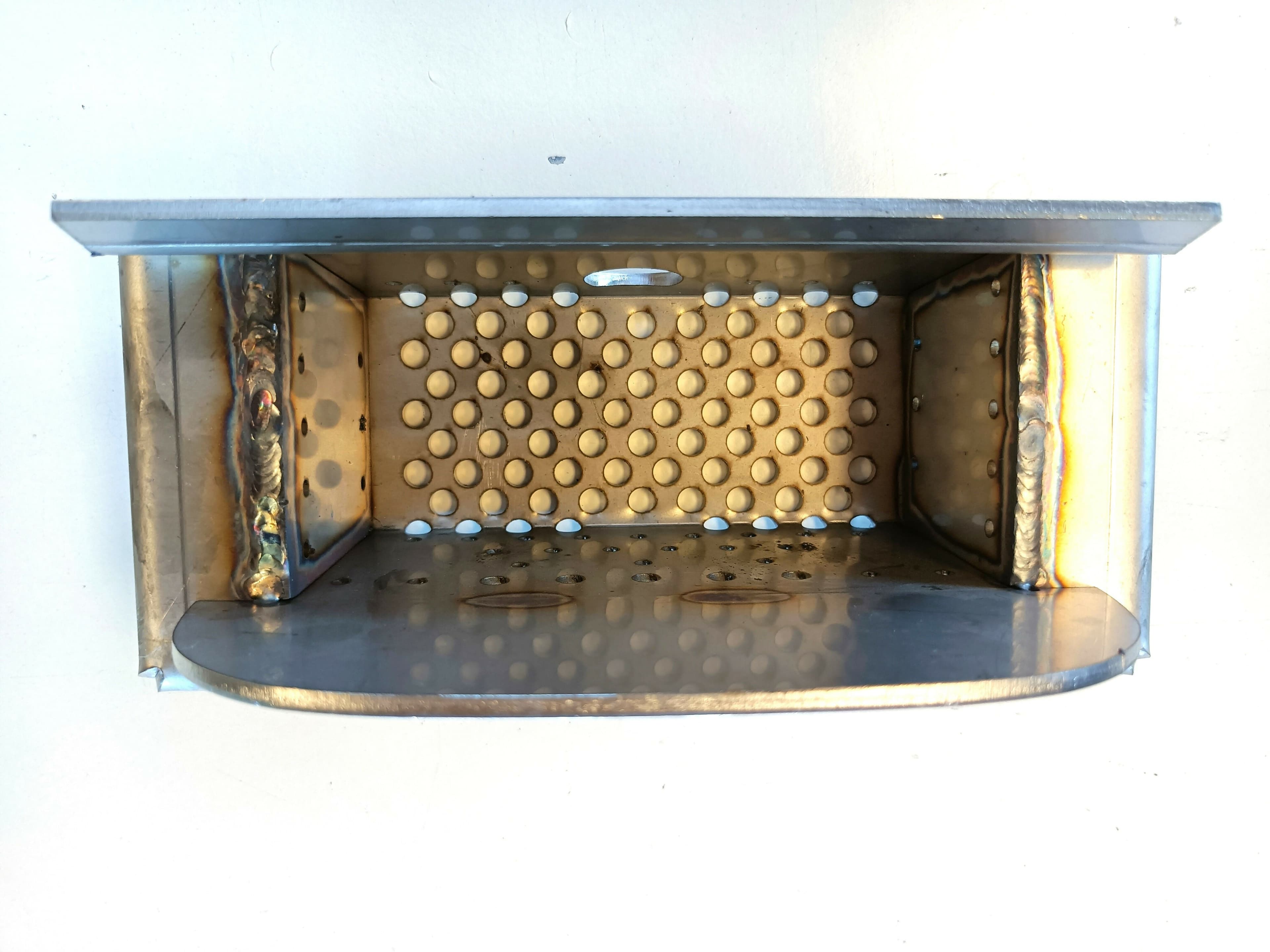 Braciere CADEL compatibile in ACCIAO AISI 304 cod.4D2401309106 Ricambio per Stufe a Pellet CADEL Alta Temperatura mod VENUS in Impianti di riscaldamento a pellet La Bottega dei Ricambi - San Cesareo, commercioVirtuoso.it