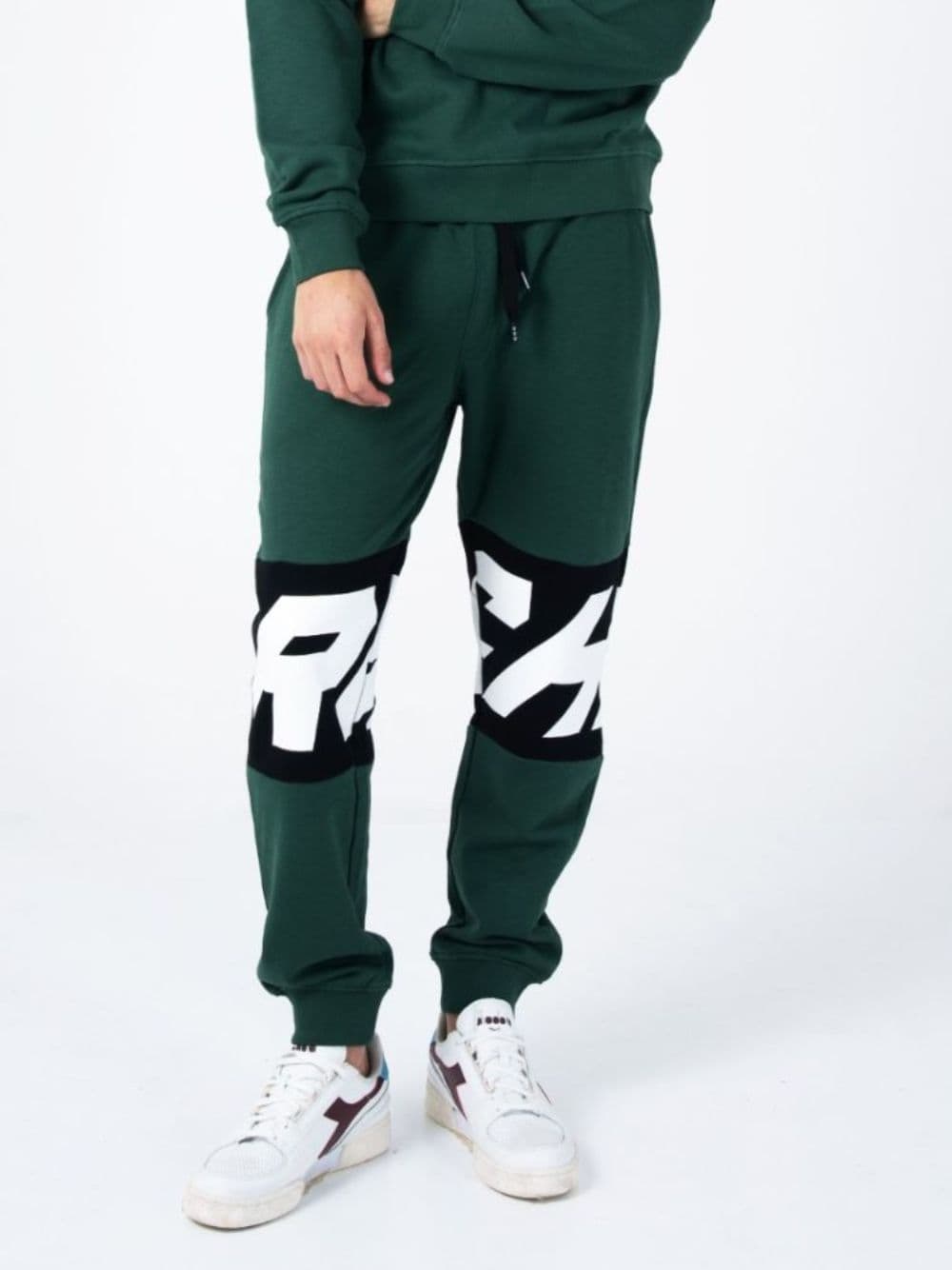John Richmond PANTALONE TUTA JOGGER da uomo in Pantaloni da ginnastica Drestige - Casamassima, commercioVirtuoso.it