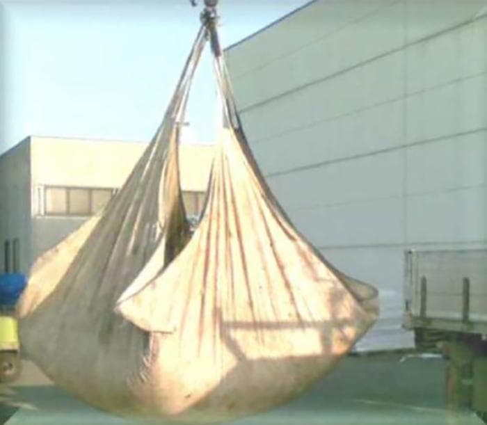 Telo raccolta sfalci con 4 asole 4x4 in Sacchi per i rifiuti GardenStore - Novellara, commercioVirtuoso.it