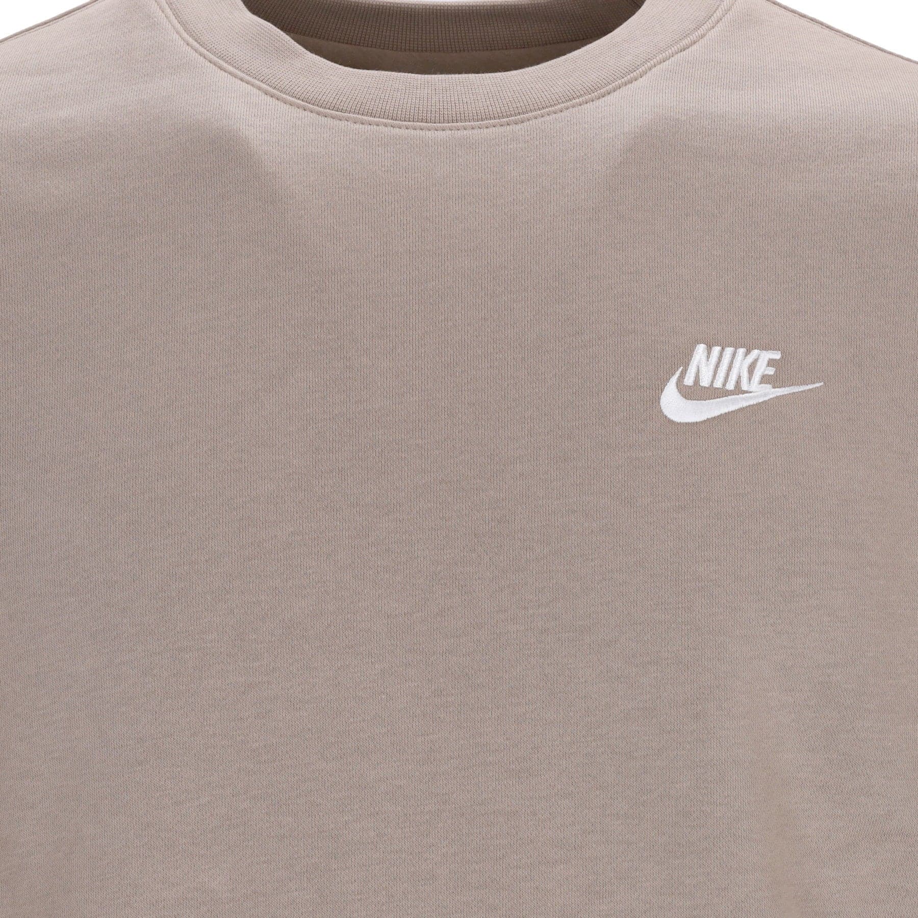 Nike Felpa Girocollo Uomo Club Crew Bb Khaki/white da uomo in Felpe senza cappuccio Drestige - Casamassima, commercioVirtuoso.it