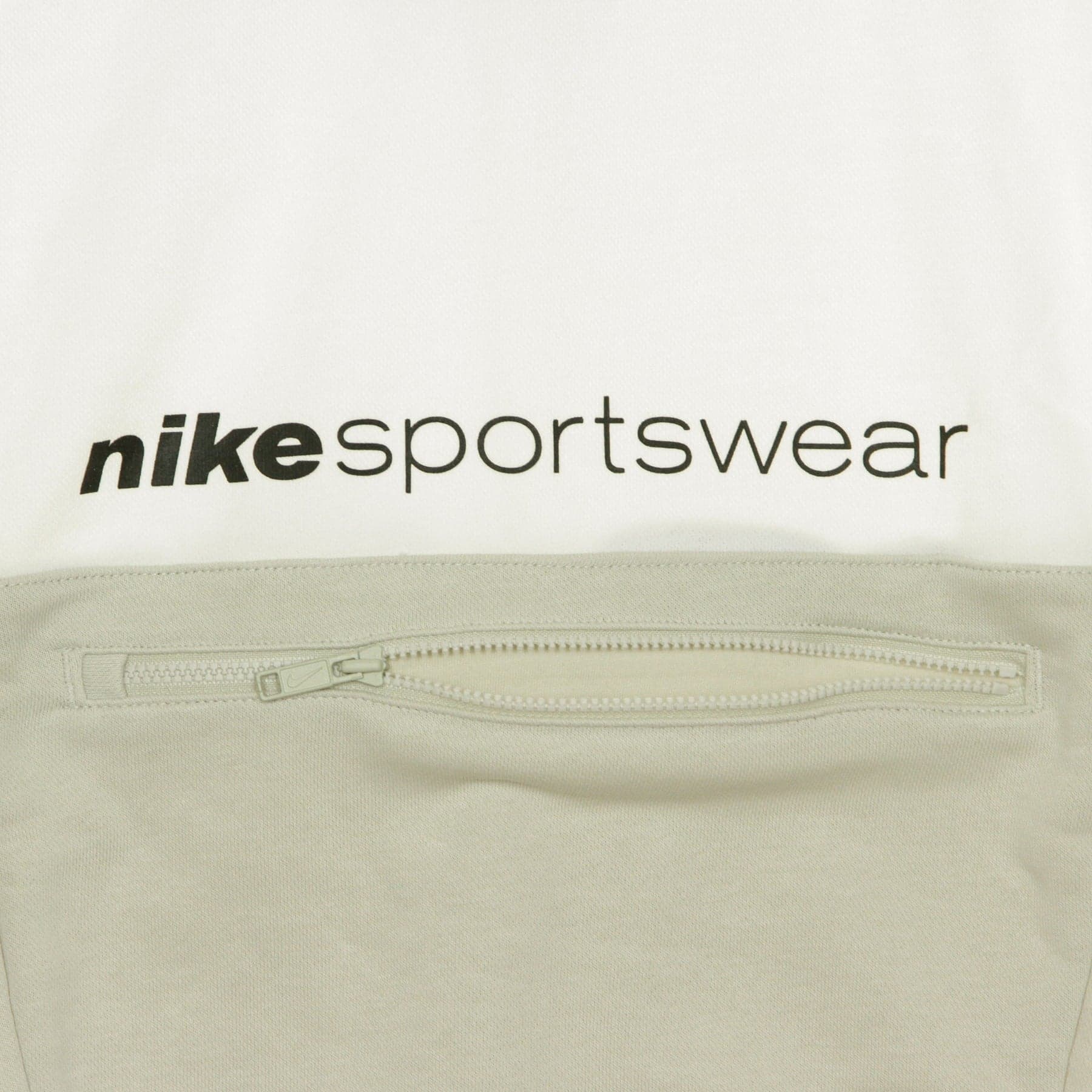Nike Felpa Leggera Cappuccio Corta Donna Sportswear Archive Remix Hoody White/light Bone/black da donna in Felpe con cappuccio Drestige - Casamassima, commercioVirtuoso.it
