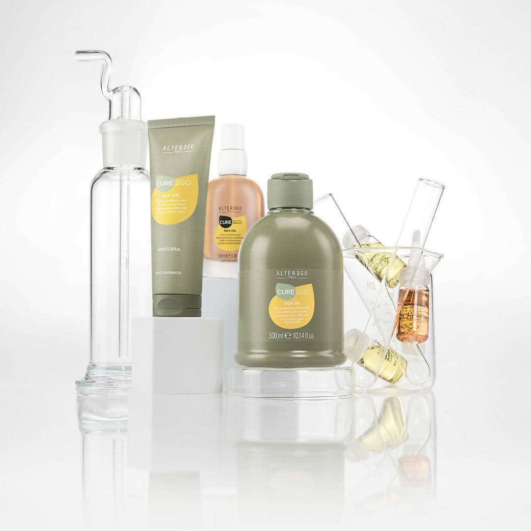 Alter Ego Silk Oil Conditioner Nutriente Districante Capelli Secchi e Crespi Anti Crespo Effetto Seta 300/950 ml in Balsami ad azione profonda e trattamenti Ricci Perfetti - Partinico, commercioVirtuoso.it