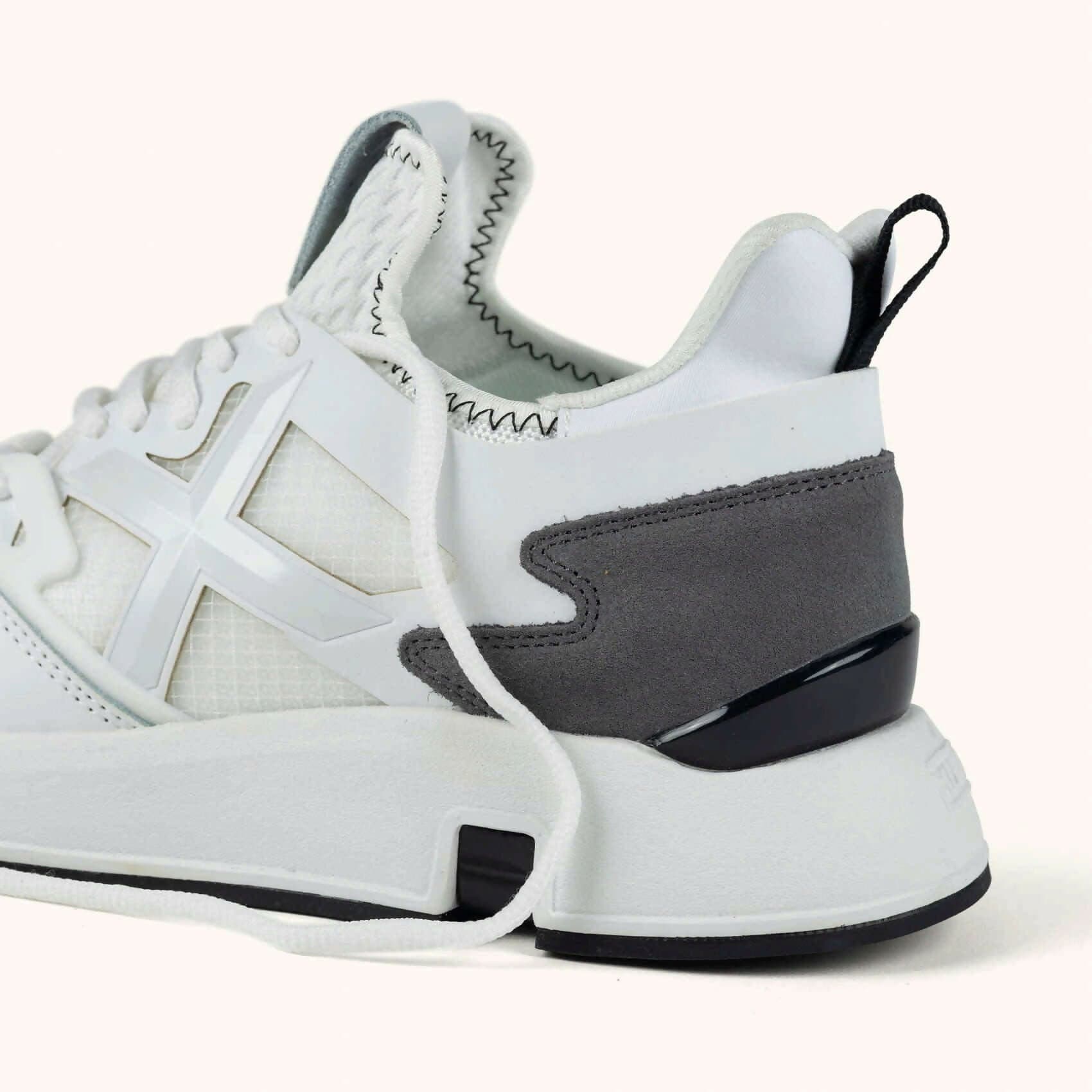 Munich Uomo sneakers in pelle e tessuto tecnico in Sneaker casual Cantali Calzature - Randazzo, commercioVirtuoso.it