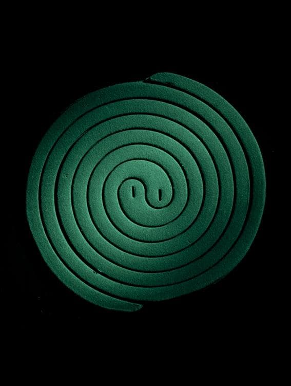 Spirali per diffusore in Coccio "Vulcano" porta Zampirone antizanzare 10 pezzi in Zanzare La Zappa - Altamura, commercioVirtuoso.it