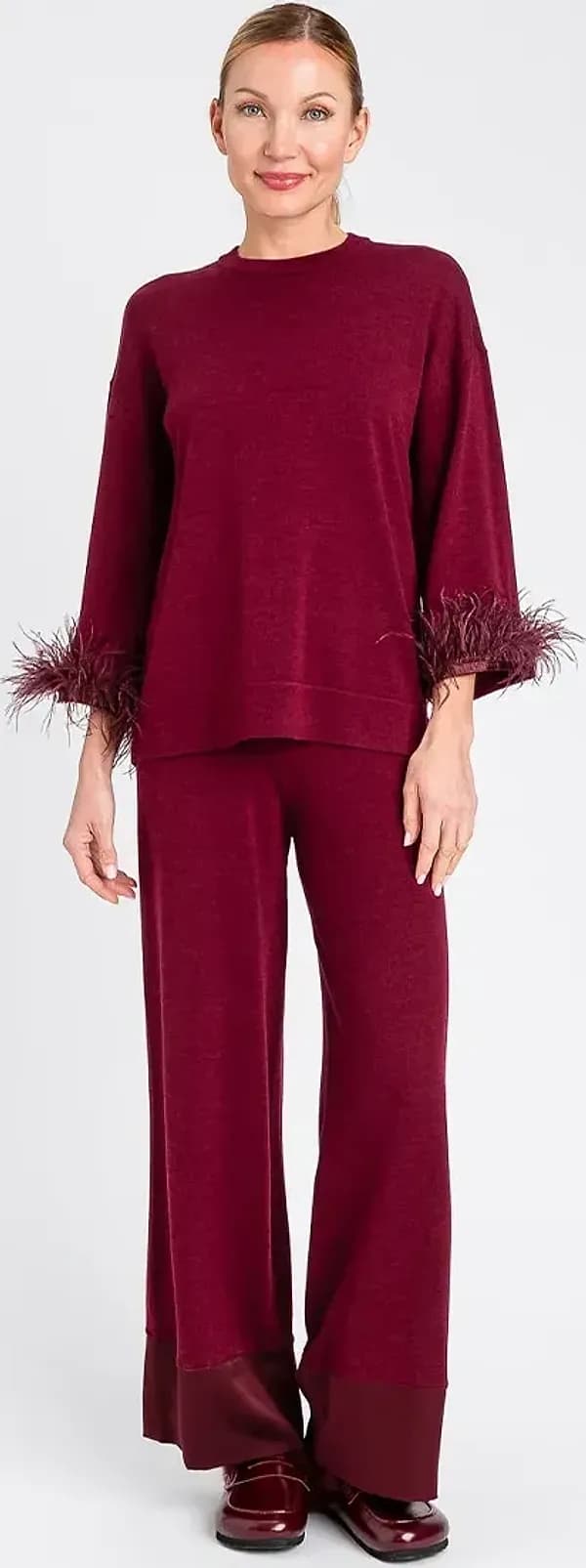 TWINSET | Maglia girocollo con polsini piume