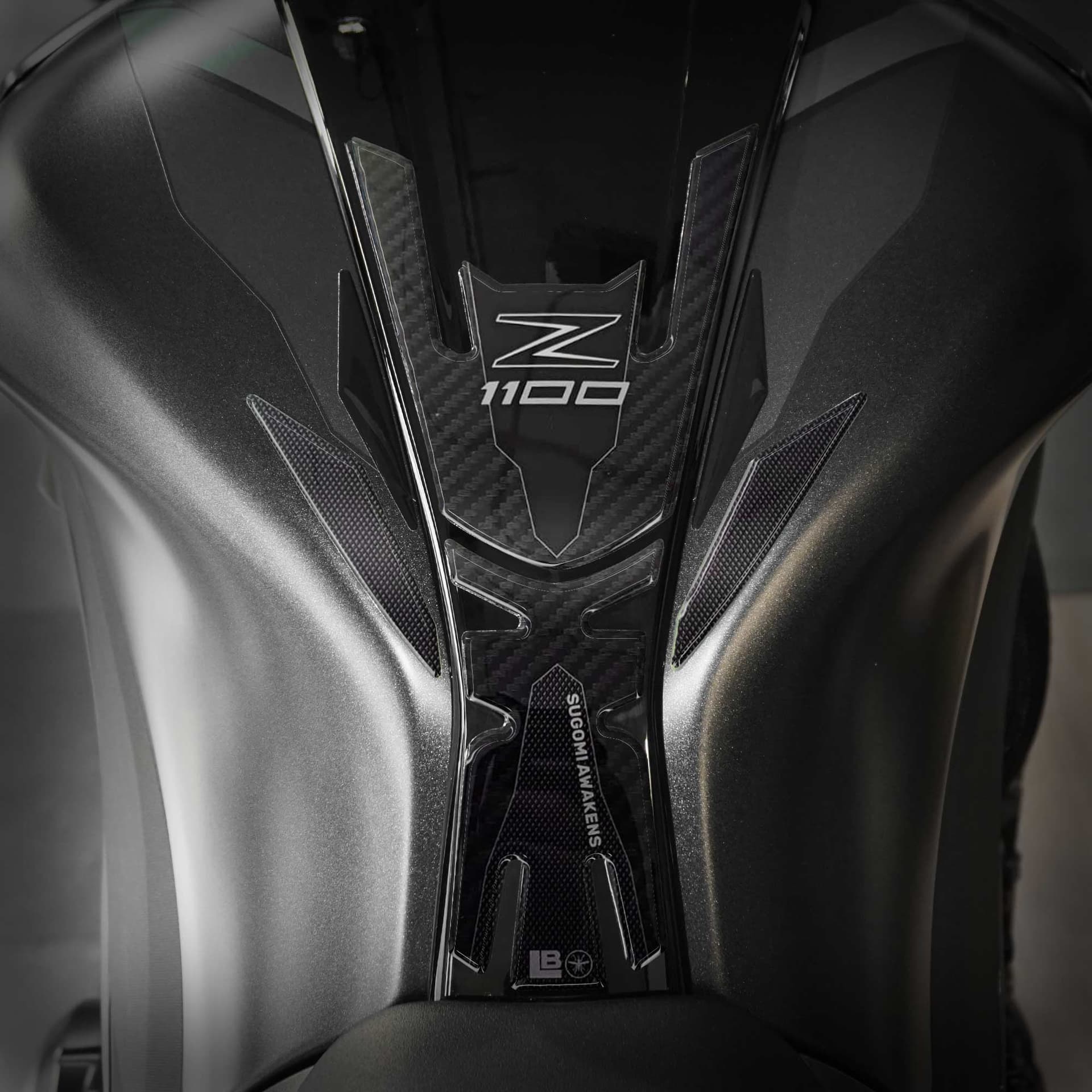 Paraserbatoio Adesivo 3D Protezione moto compatibile con Kawasaki Z1100 2026