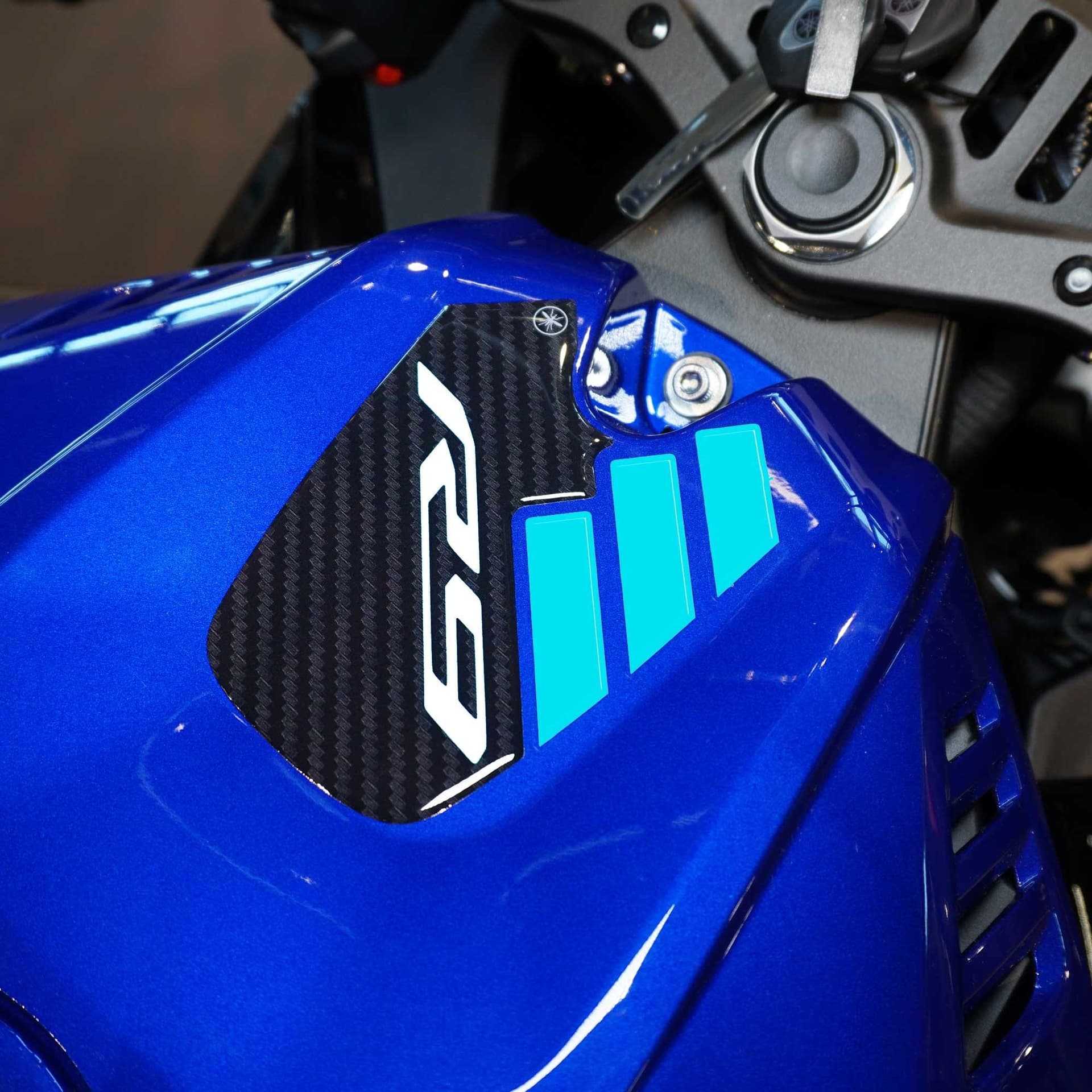 Adesivo Gel 3D Sopraserbatoio moto compatibile con Yamaha R9 2025-2026
