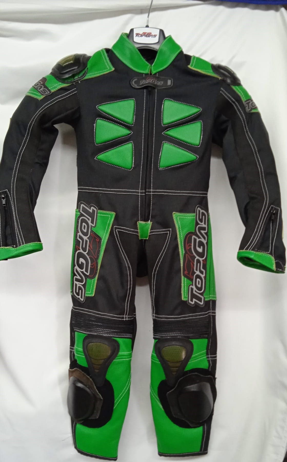 tuta verde 4.jpg