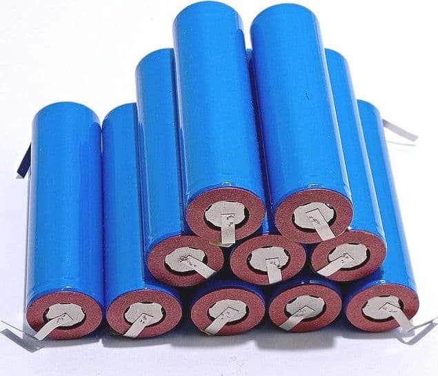 10 Batterie 18650 2000mAh 3,7V Ricaricabile Litio Paglietta Linguette Saldabile Pacco in Pile ricaricabili Solgeny - Besate, commercioVirtuoso.it