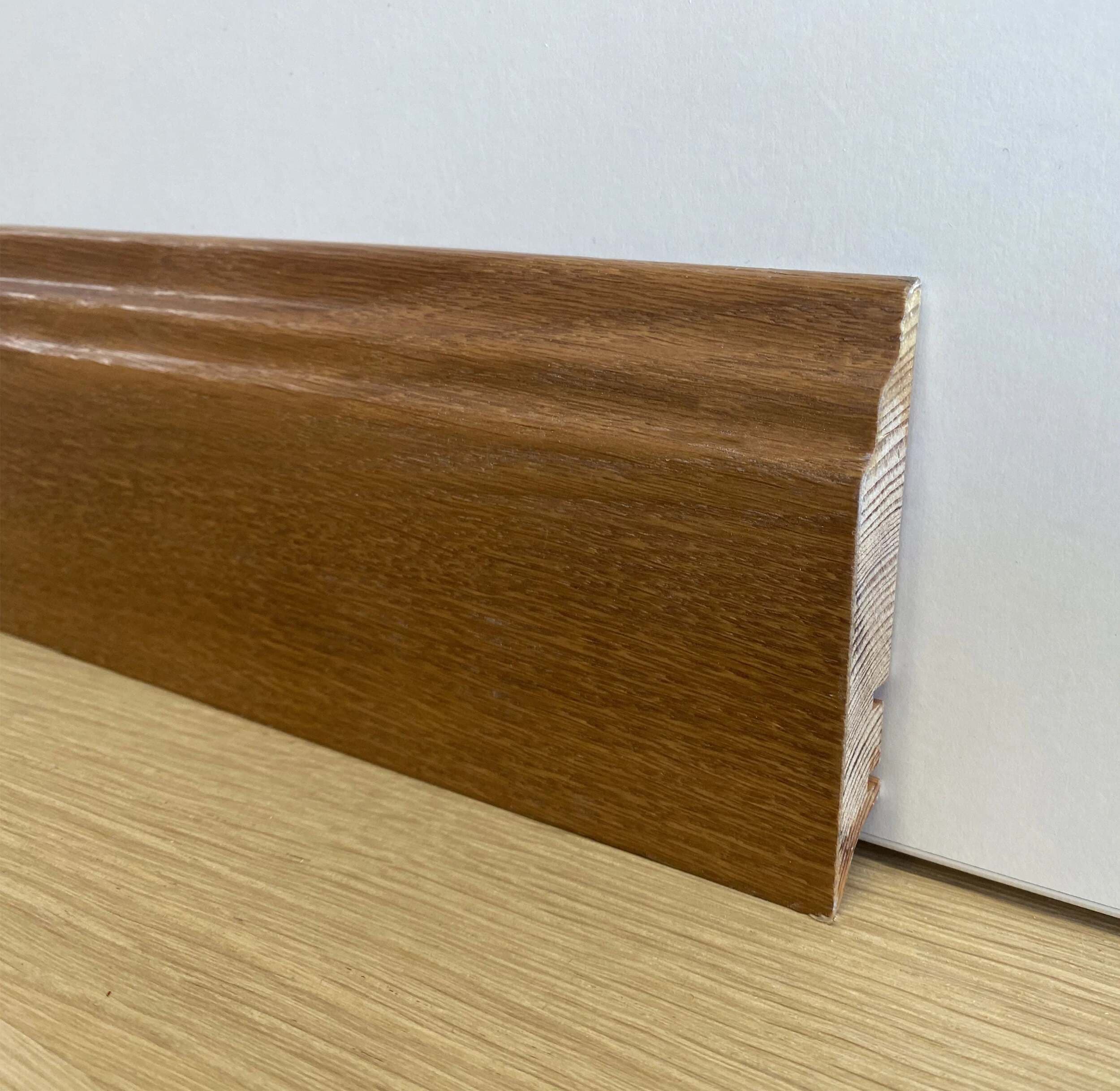 10ml Di Battiscopa Ducale In Pino Massello Impiallacciato Rovere Tinto Noce Chiaro 15x95x2500 Fai da te/Prodotti per la costruzione/Materiali da costruzione/Pavimenti/Materiali per pavimenti/Battiscopa Eternal Parquet - Ariano Irpino, Commerciovirtuoso.it