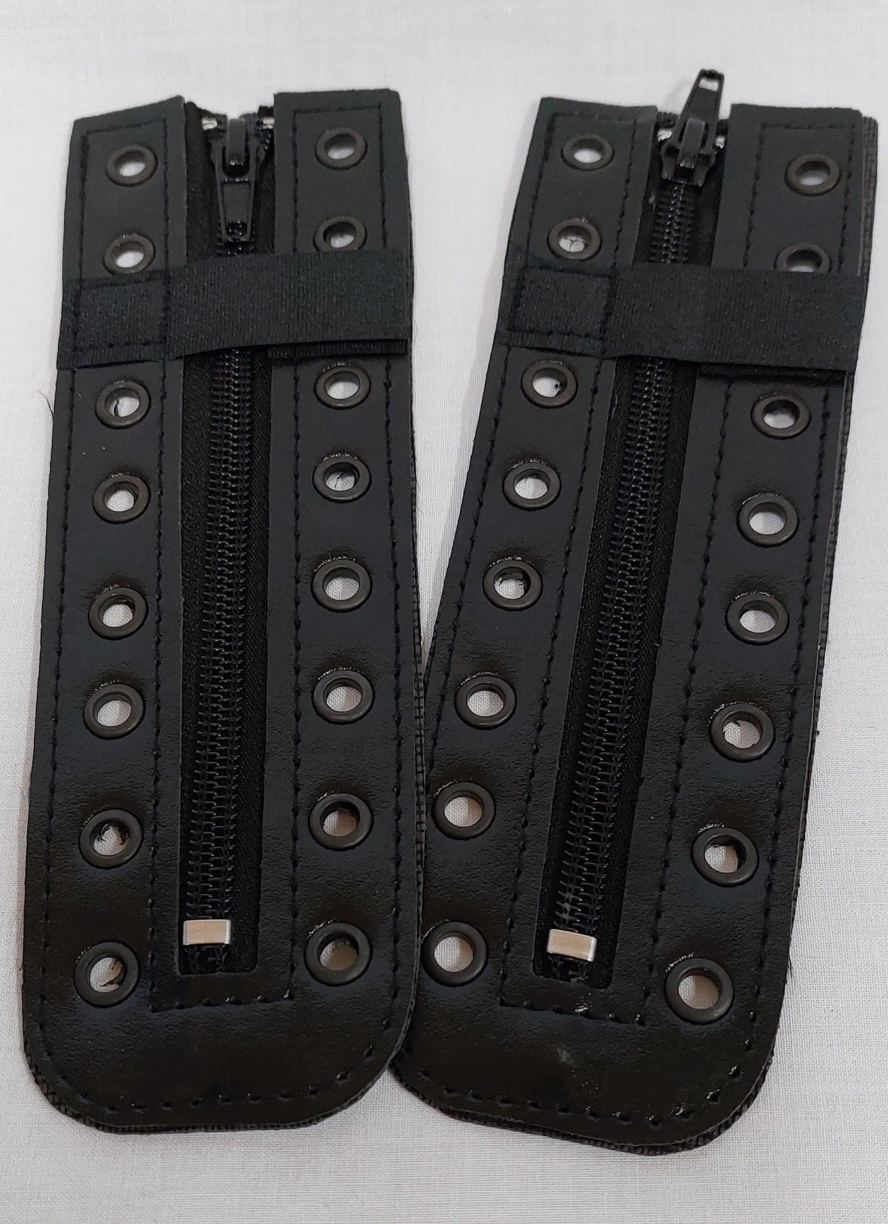 2x Cerniere Anfibi 8 Fori Coppia Di Cerniere a 8 Fori per Anfibi 18.5cm Moda/Uomo/Scarpe/Stivali Il Distintivo - Pesaro, Commerciovirtuoso.it